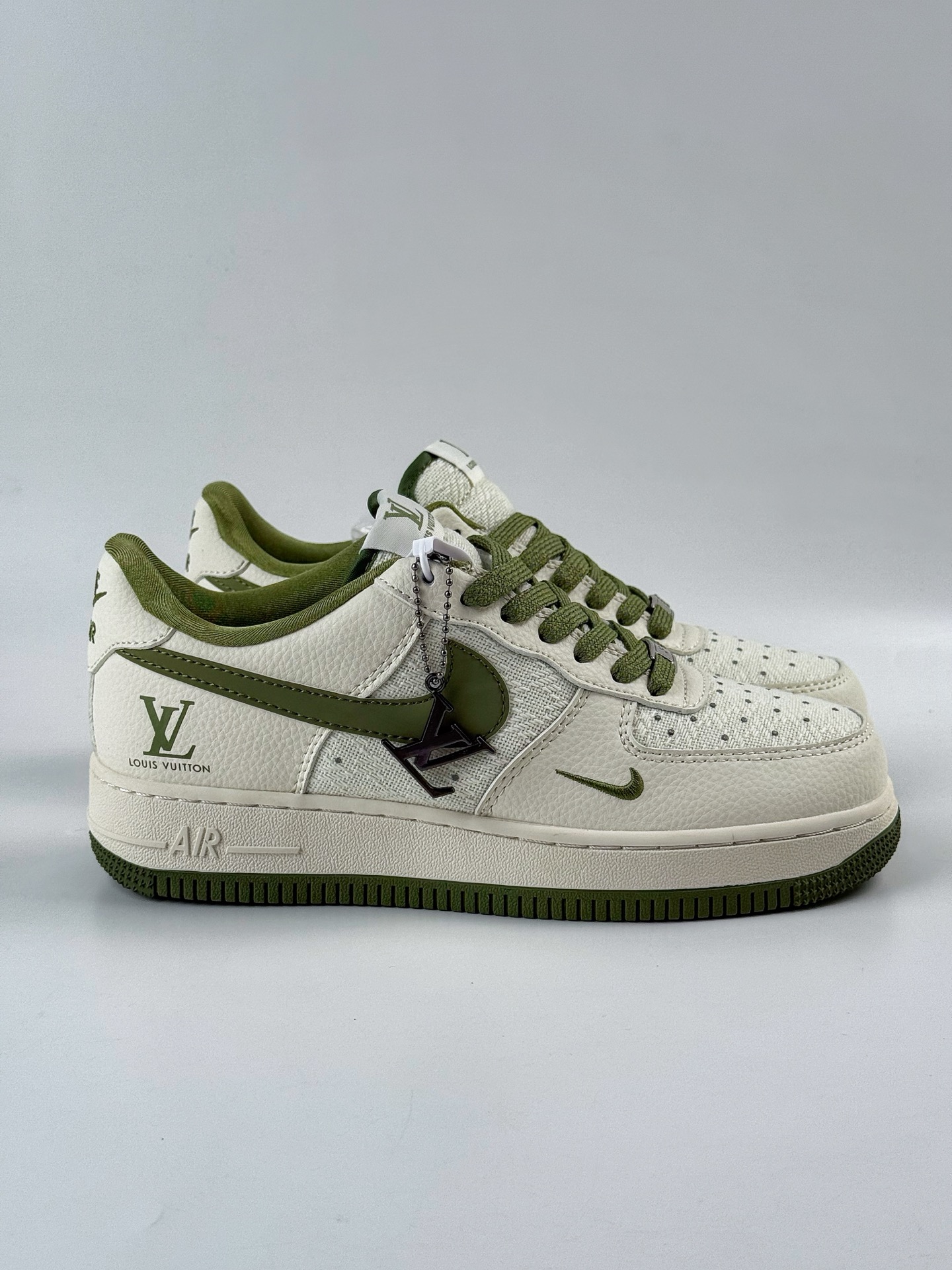 Nike Air Force 1 Low 07 x Louis Vuitton 白绿小勾 XX3168-192-莆田鞋,莆田鞋货源,高仿鞋,高仿鞋货源,安福档口,莆田高仿鞋,莆田鞋批发,高仿鞋批发,莆田高仿运动鞋,高仿运动鞋,莆田运动鞋 Nike Air Force 1 Low 07 x Louis Vuitton 白绿小勾 XX3168-192