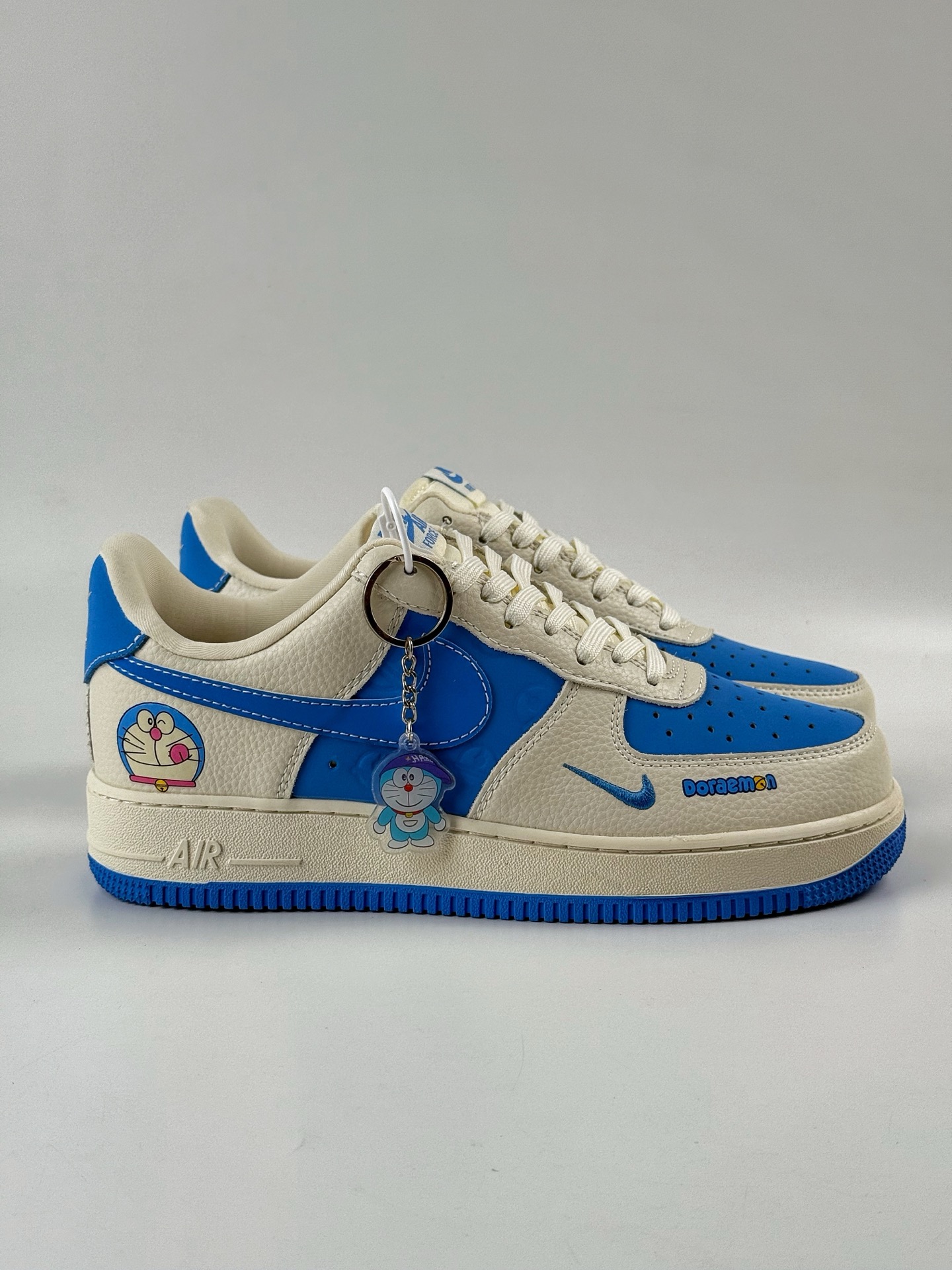Nike Air Force 1 Low 07 叮当猫小勾 KK1988-089-莆田鞋,莆田鞋货源,高仿鞋,高仿鞋货源,安福档口,莆田高仿鞋,莆田鞋批发,高仿鞋批发,莆田高仿运动鞋,高仿运动鞋,莆田运动鞋 Nike Air Force 1 Low 07 叮当猫小勾 KK1988-089