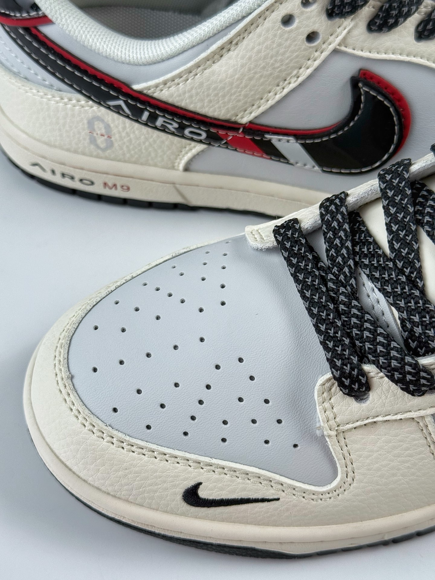 Nike SB Dunk Low 白蓝小勾满天星 FC1688-237-莆田鞋,莆田鞋货源,高仿鞋,高仿鞋货源,安福档口,莆田高仿鞋,莆田鞋批发,高仿鞋批发,莆田高仿运动鞋,高仿运动鞋,莆田运动鞋 Nike SB Dunk Low 白蓝小勾满天星 FC1688-237