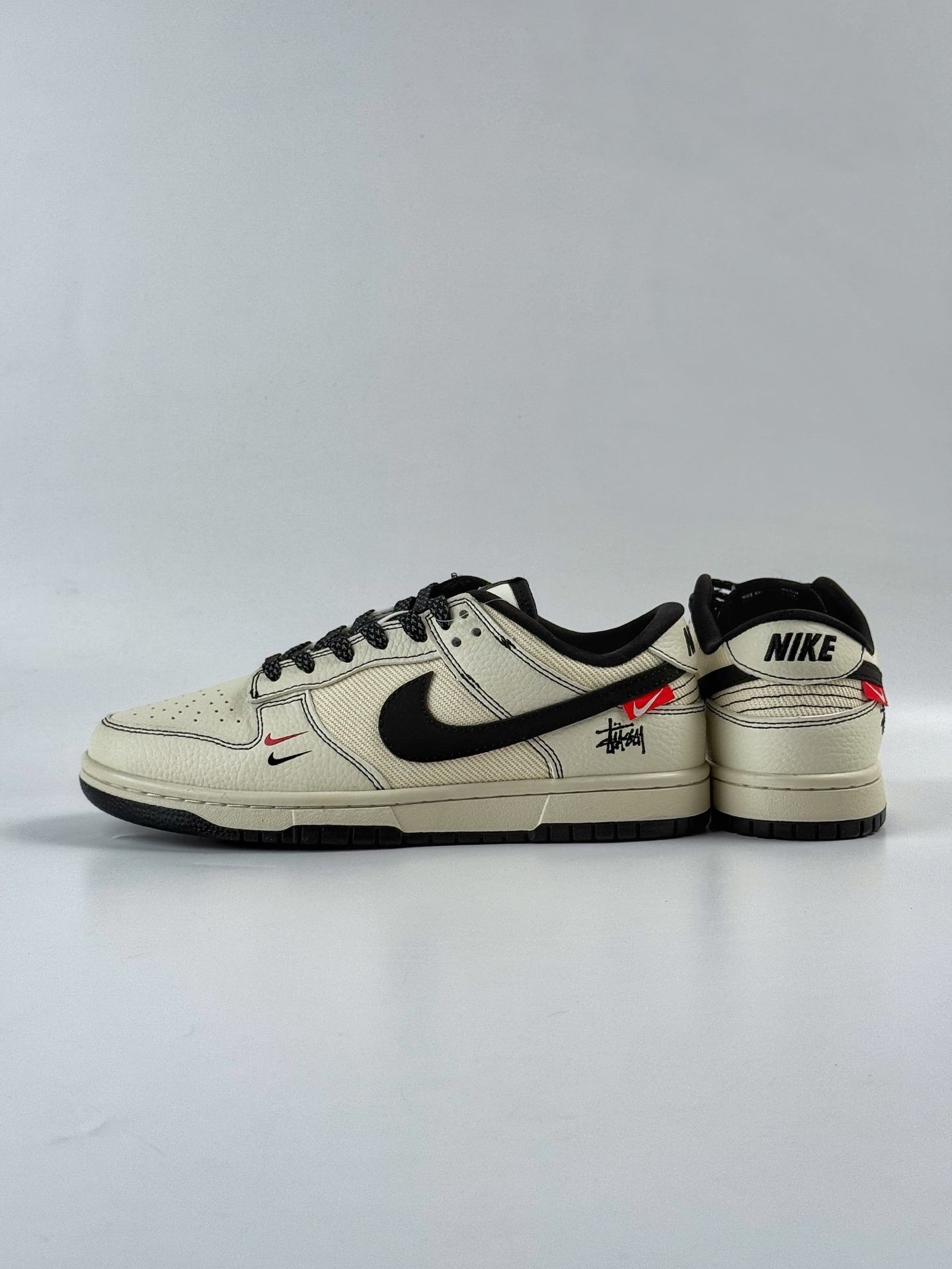 Nike SB Dunk Low x Stussy 白黑双小钩满天星 SC9207-425