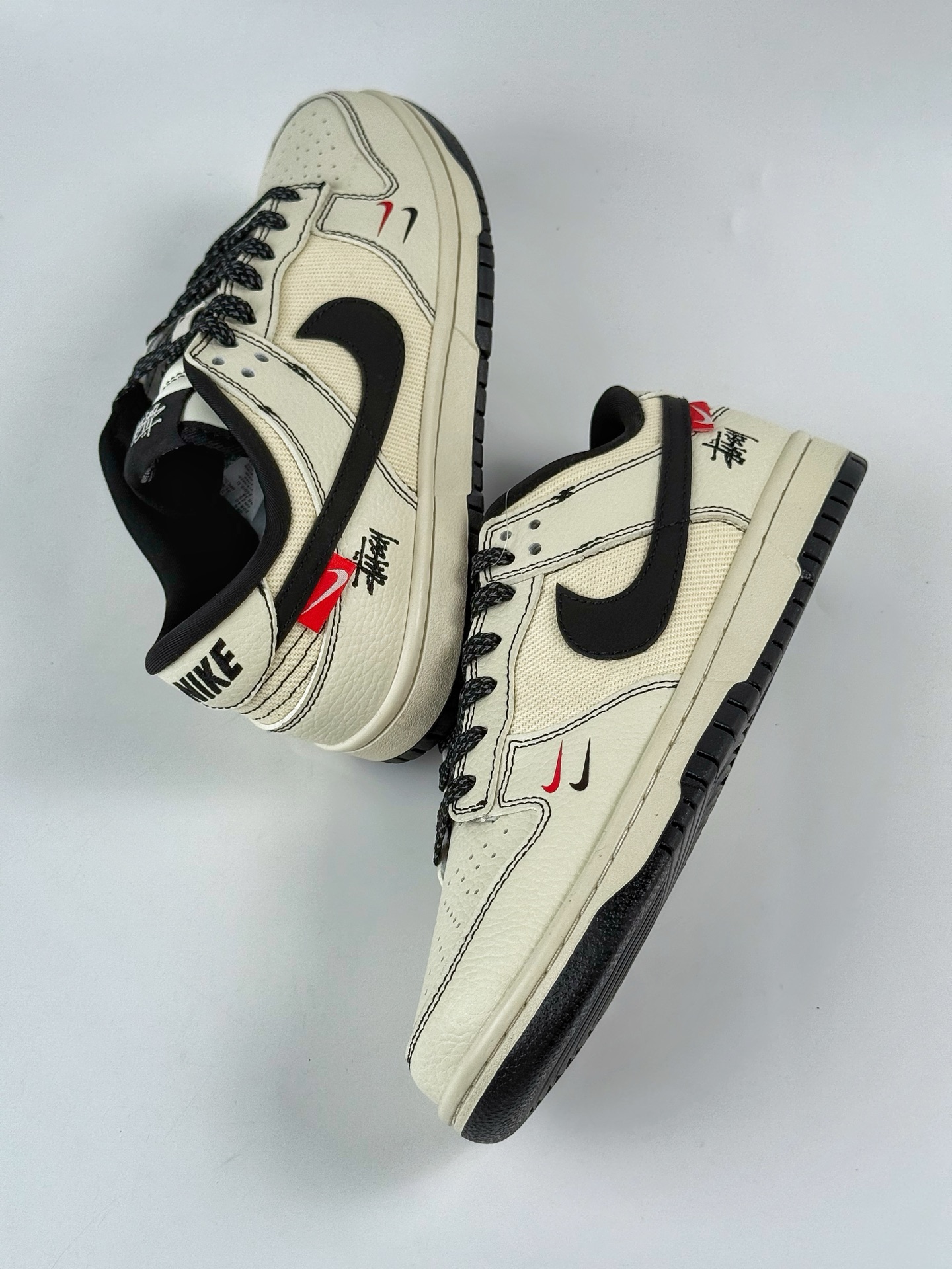 Nike SB Dunk Low x Stussy 白黑双小钩满天星 SC9207-425