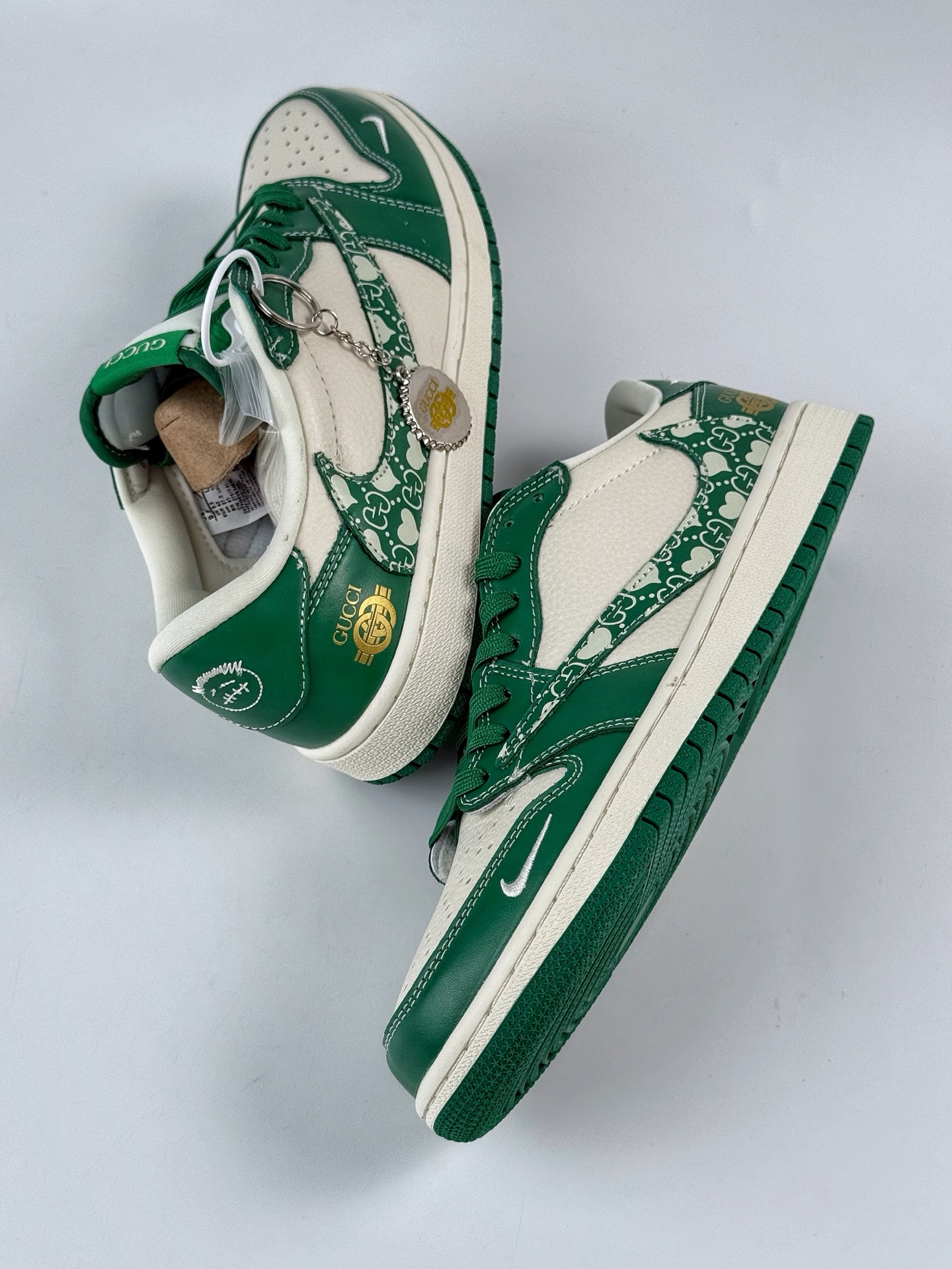280 Travis Scott x Nike Air Jordan 1 Low x GUCCI Air Jordan 1 Low 反转绿白小勾倒钩 纯原版本 LD2025-025-Chinese UA Cheap High Quatity Brand Clothes Bags handbags Sneakers wholesale wholesaler seller from China Factory suppliers Fashion Clothing Shoes best Quality Beautiful Price 280 Travis Scott x Nike Air Jordan 1 Low x GUCCI Air Jordan 1 Low 反转绿白小勾倒钩 纯原版本 LD2025-025