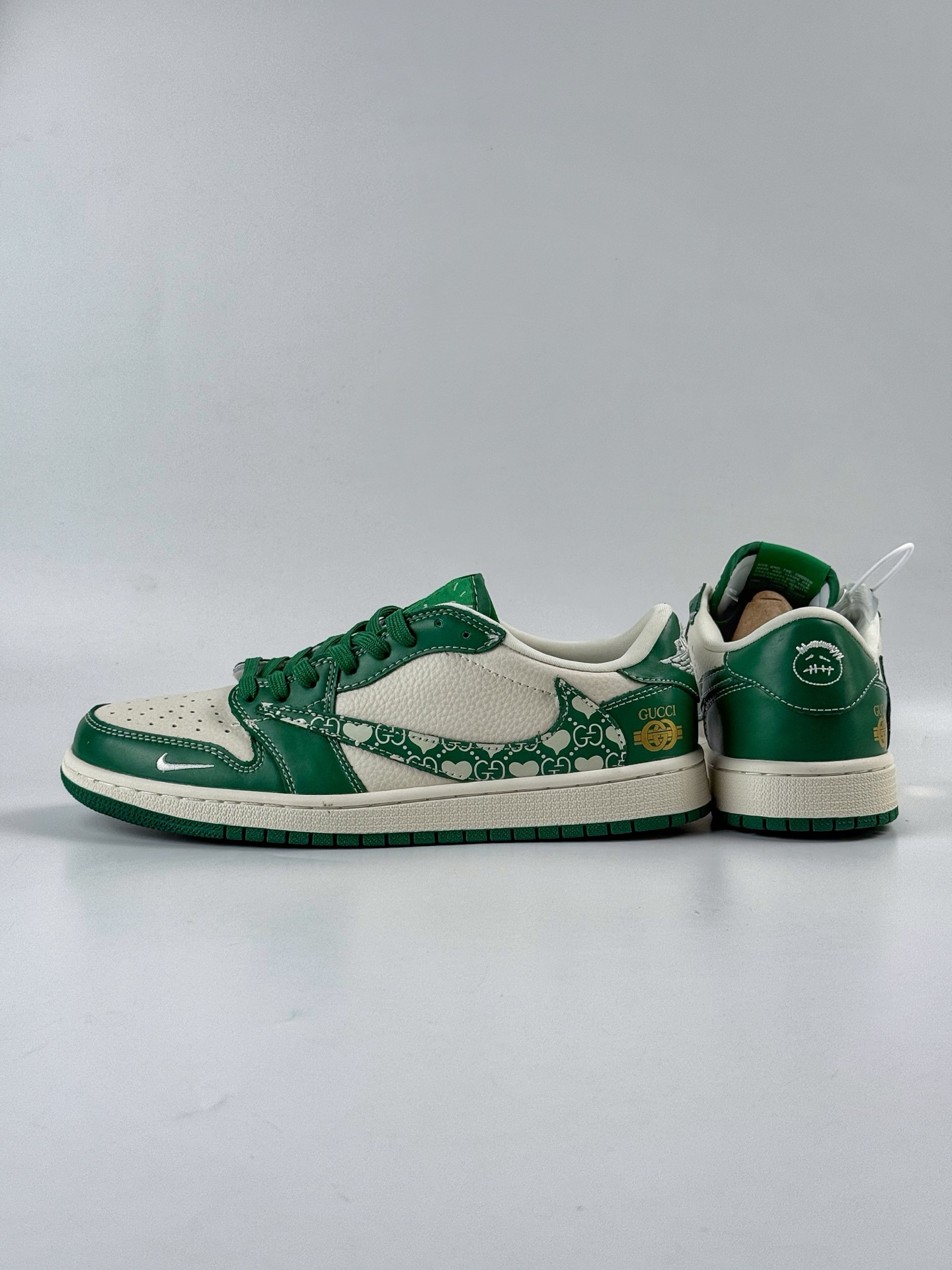280 Travis Scott x Nike Air Jordan 1 Low x GUCCI Air Jordan 1 Low 反转绿白小勾倒钩 纯原版本 LD2025-025-Chinese UA Cheap High Quatity Brand Clothes Bags handbags Sneakers wholesale wholesaler seller from China Factory suppliers Fashion Clothing Shoes best Quality Beautiful Price 280 Travis Scott x Nike Air Jordan 1 Low x GUCCI Air Jordan 1 Low 反转绿白小勾倒钩 纯原版本 LD2025-025