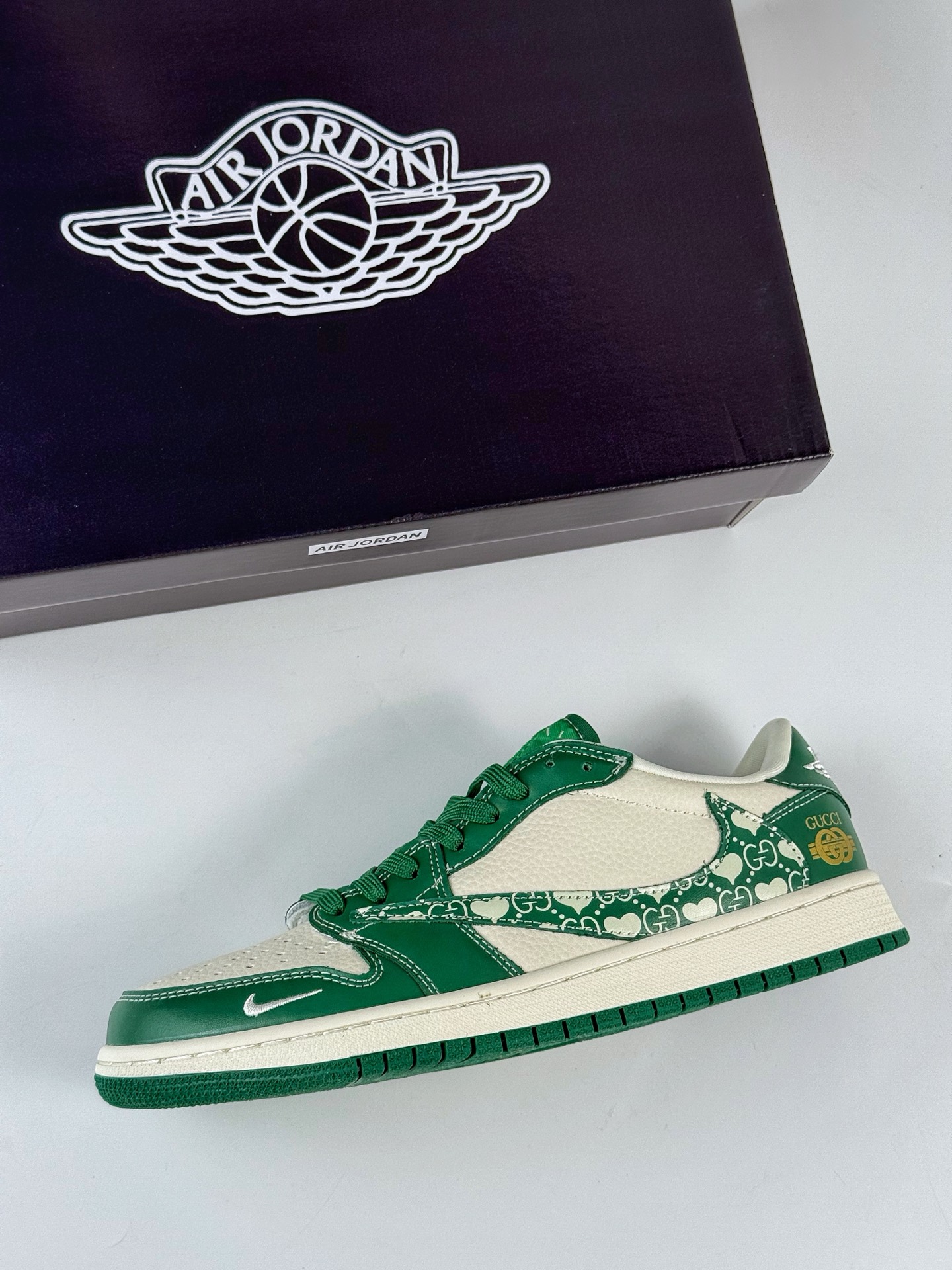 280 Travis Scott x Nike Air Jordan 1 Low x GUCCI Air Jordan 1 Low 反转绿白小勾倒钩 纯原版本 LD2025-025-Chinese UA Cheap High Quatity Brand Clothes Bags handbags Sneakers wholesale wholesaler seller from China Factory suppliers Fashion Clothing Shoes best Quality Beautiful Price 280 Travis Scott x Nike Air Jordan 1 Low x GUCCI Air Jordan 1 Low 反转绿白小勾倒钩 纯原版本 LD2025-025
