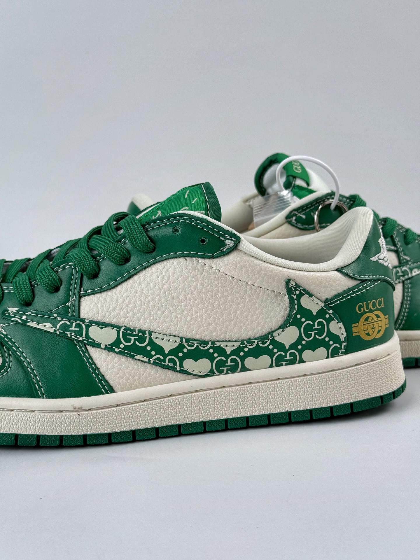 280 Travis Scott x Nike Air Jordan 1 Low x GUCCI Air Jordan 1 Low 反转绿白小勾倒钩 纯原版本 LD2025-025-Chinese UA Cheap High Quatity Brand Clothes Bags handbags Sneakers wholesale wholesaler seller from China Factory suppliers Fashion Clothing Shoes best Quality Beautiful Price 280 Travis Scott x Nike Air Jordan 1 Low x GUCCI Air Jordan 1 Low 反转绿白小勾倒钩 纯原版本 LD2025-025