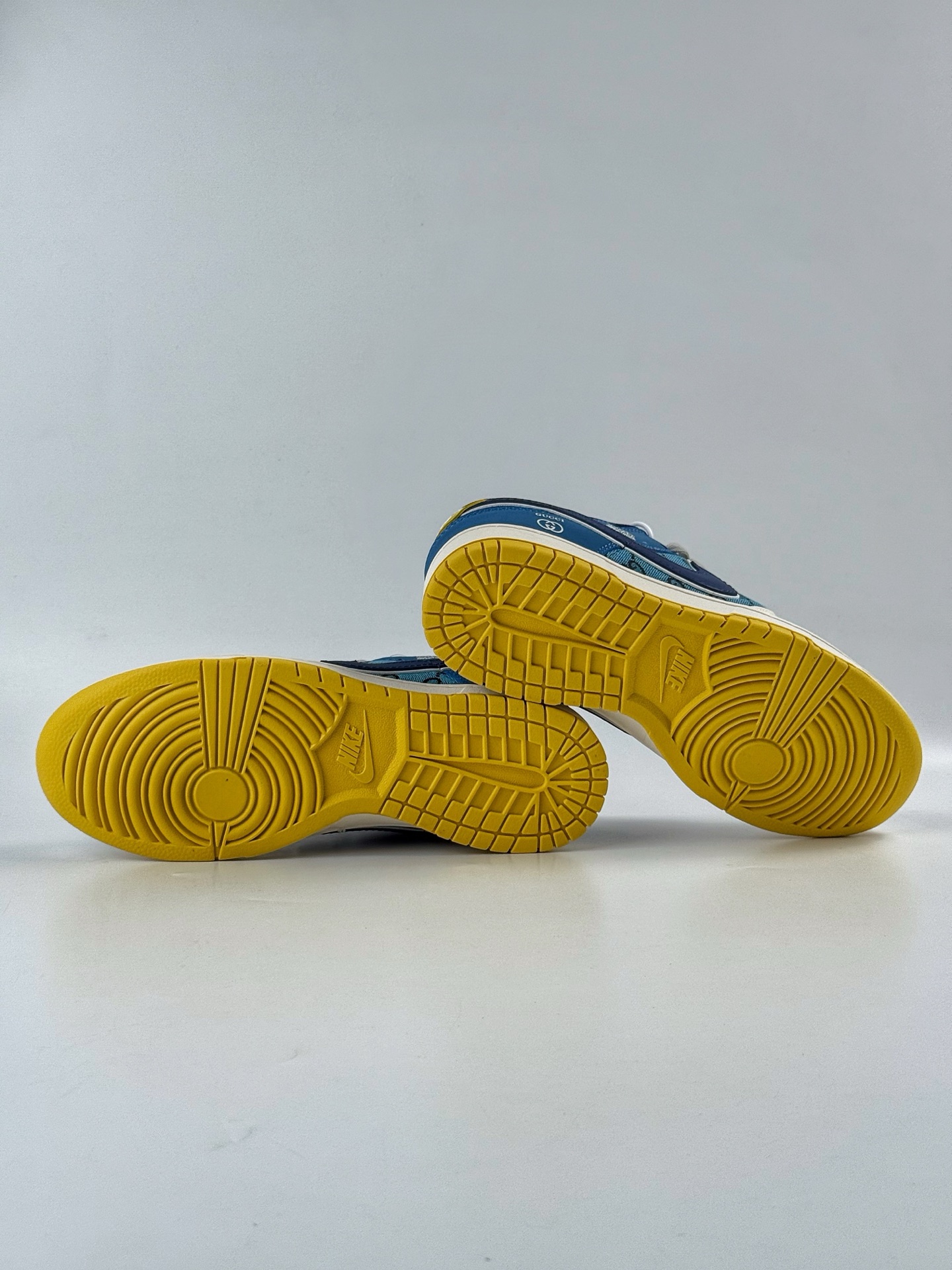 260 Nike SB Dunk Low x GUCCI 白蓝小勾 XD1588-215-Chinese UA Cheap High Quatity Brand Clothes Bags handbags Sneakers wholesale wholesaler seller from China Factory suppliers Fashion Clothing Shoes best Quality Beautiful Price 260 Nike SB Dunk Low x GUCCI 白蓝小勾 XD1588-215
