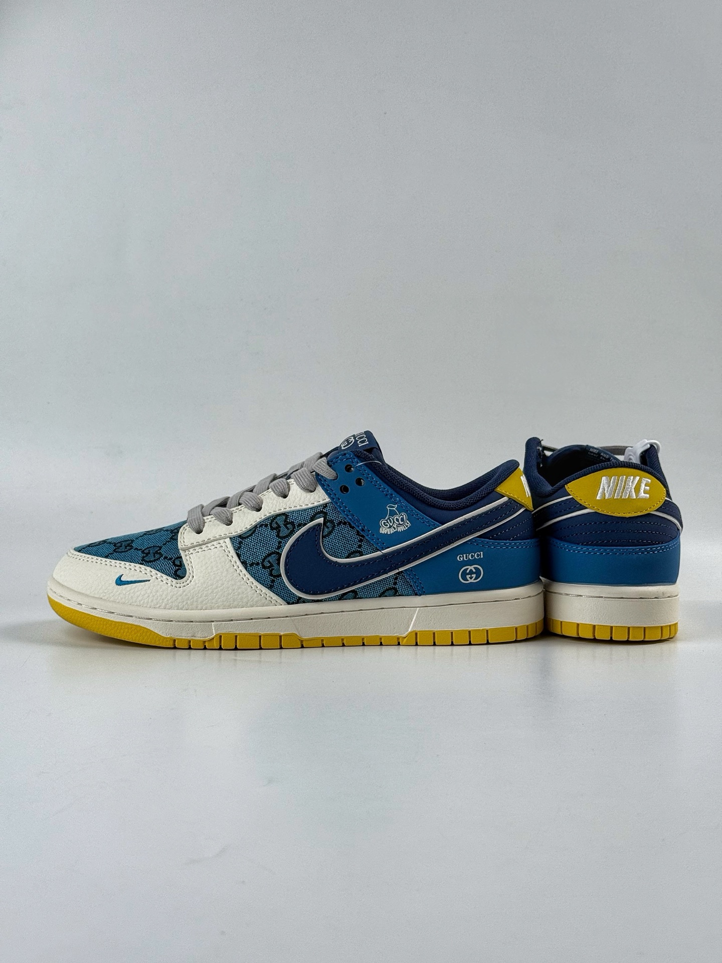 260 Nike SB Dunk Low x GUCCI 白蓝小勾 XD1588-215-Chinese UA Cheap High Quatity Brand Clothes Bags handbags Sneakers wholesale wholesaler seller from China Factory suppliers Fashion Clothing Shoes best Quality Beautiful Price 260 Nike SB Dunk Low x GUCCI 白蓝小勾 XD1588-215
