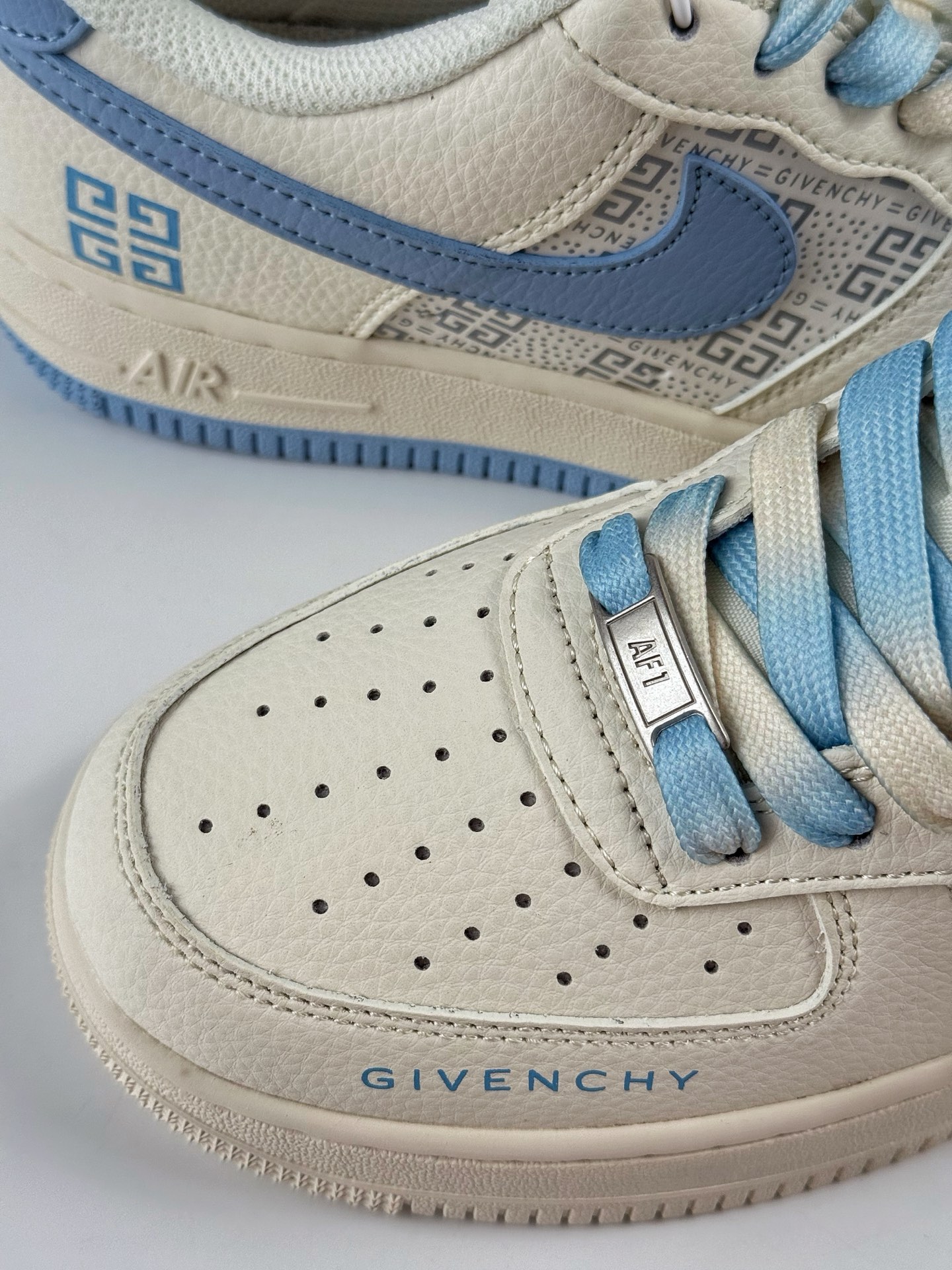 260 Nike Air Force 1 Low 07 x GIVENCHY 白蓝小勾 HS8068-018-Chinese UA Cheap High Quatity Brand Clothes Bags handbags Sneakers wholesale wholesaler seller from China Factory suppliers Fashion Clothing Shoes best Quality Beautiful Price 260 Nike Air Force 1 Low 07 x GIVENCHY 白蓝小勾 HS8068-018