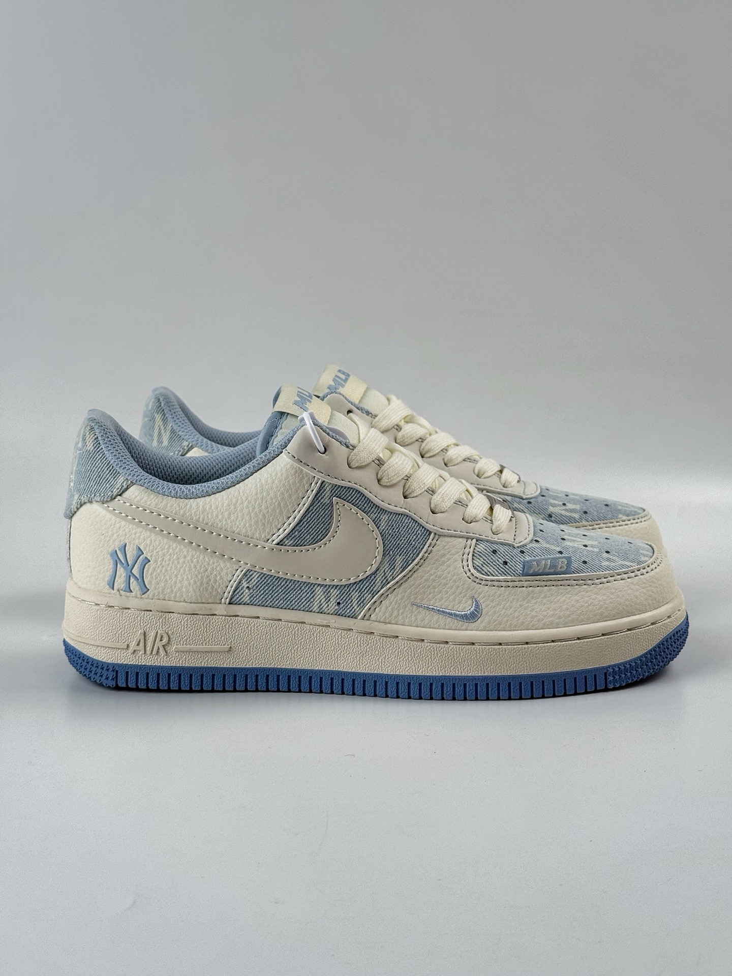 260 Nike Air Force 1 Low 07 x MLB 白蓝小勾 HS8068-016-Chinese UA Cheap High Quatity Brand Clothes Bags handbags Sneakers wholesale wholesaler seller from China Factory suppliers Fashion Clothing Shoes best Quality Beautiful Price 260 Nike Air Force 1 Low 07 x MLB 白蓝小勾 HS8068-016