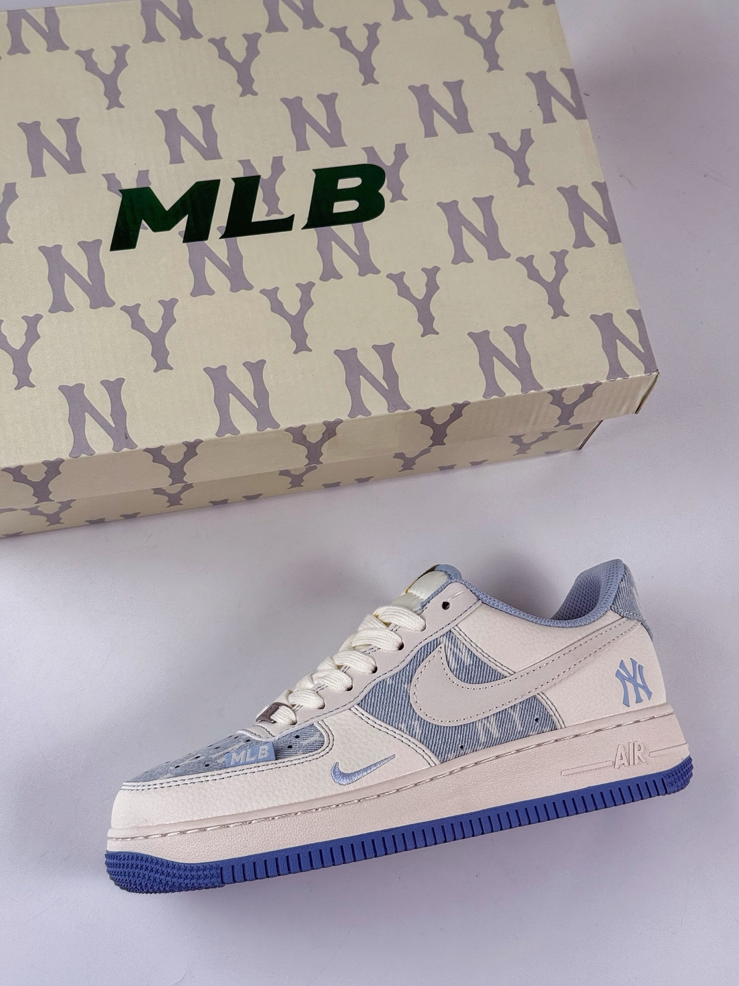 260 Nike Air Force 1 Low 07 x MLB 白蓝小勾 HS8068-016-Chinese UA Cheap High Quatity Brand Clothes Bags handbags Sneakers wholesale wholesaler seller from China Factory suppliers Fashion Clothing Shoes best Quality Beautiful Price 260 Nike Air Force 1 Low 07 x MLB 白蓝小勾 HS8068-016