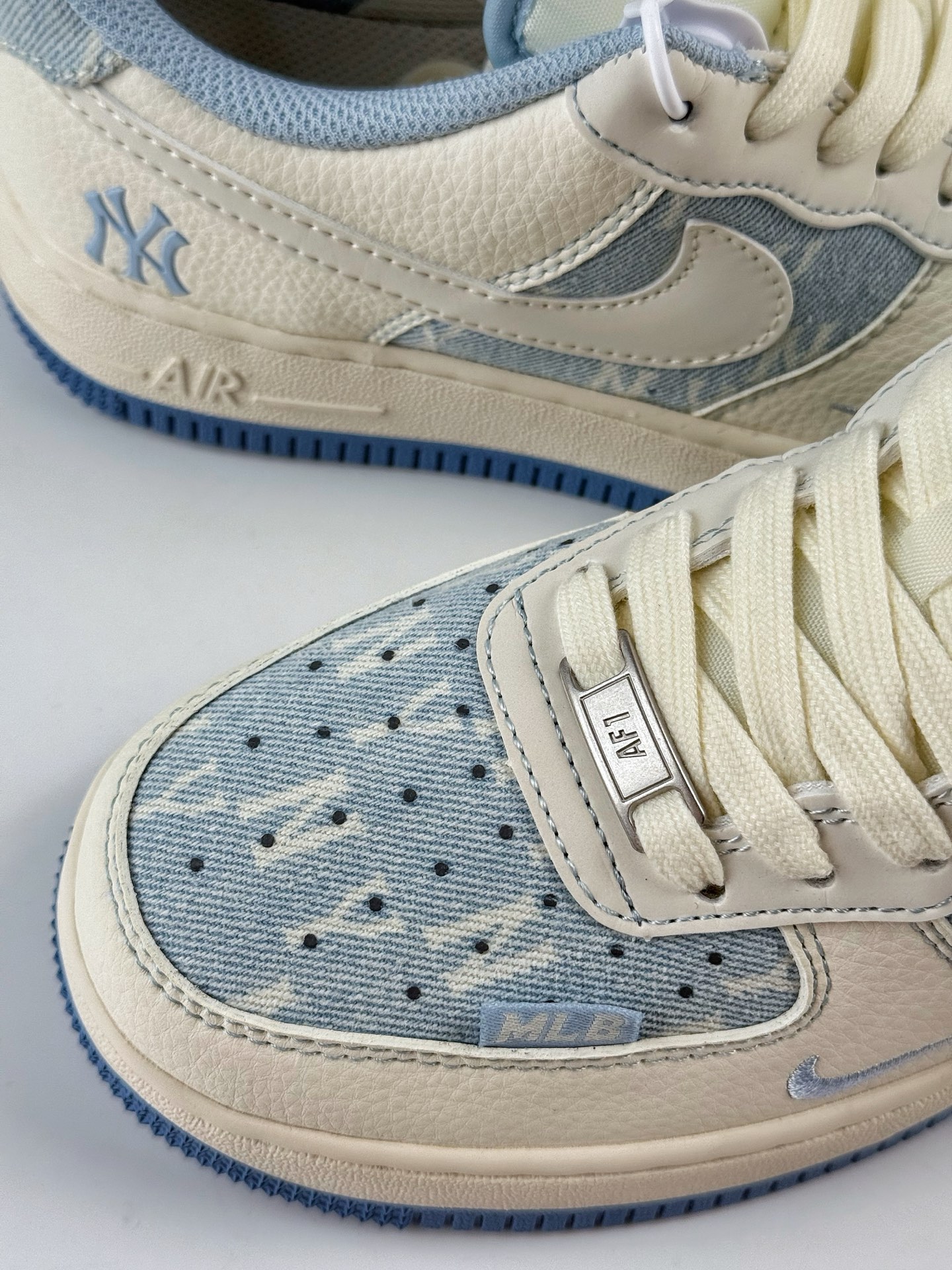 260 Nike Air Force 1 Low 07 x MLB 白蓝小勾 HS8068-016-Chinese UA Cheap High Quatity Brand Clothes Bags handbags Sneakers wholesale wholesaler seller from China Factory suppliers Fashion Clothing Shoes best Quality Beautiful Price 260 Nike Air Force 1 Low 07 x MLB 白蓝小勾 HS8068-016