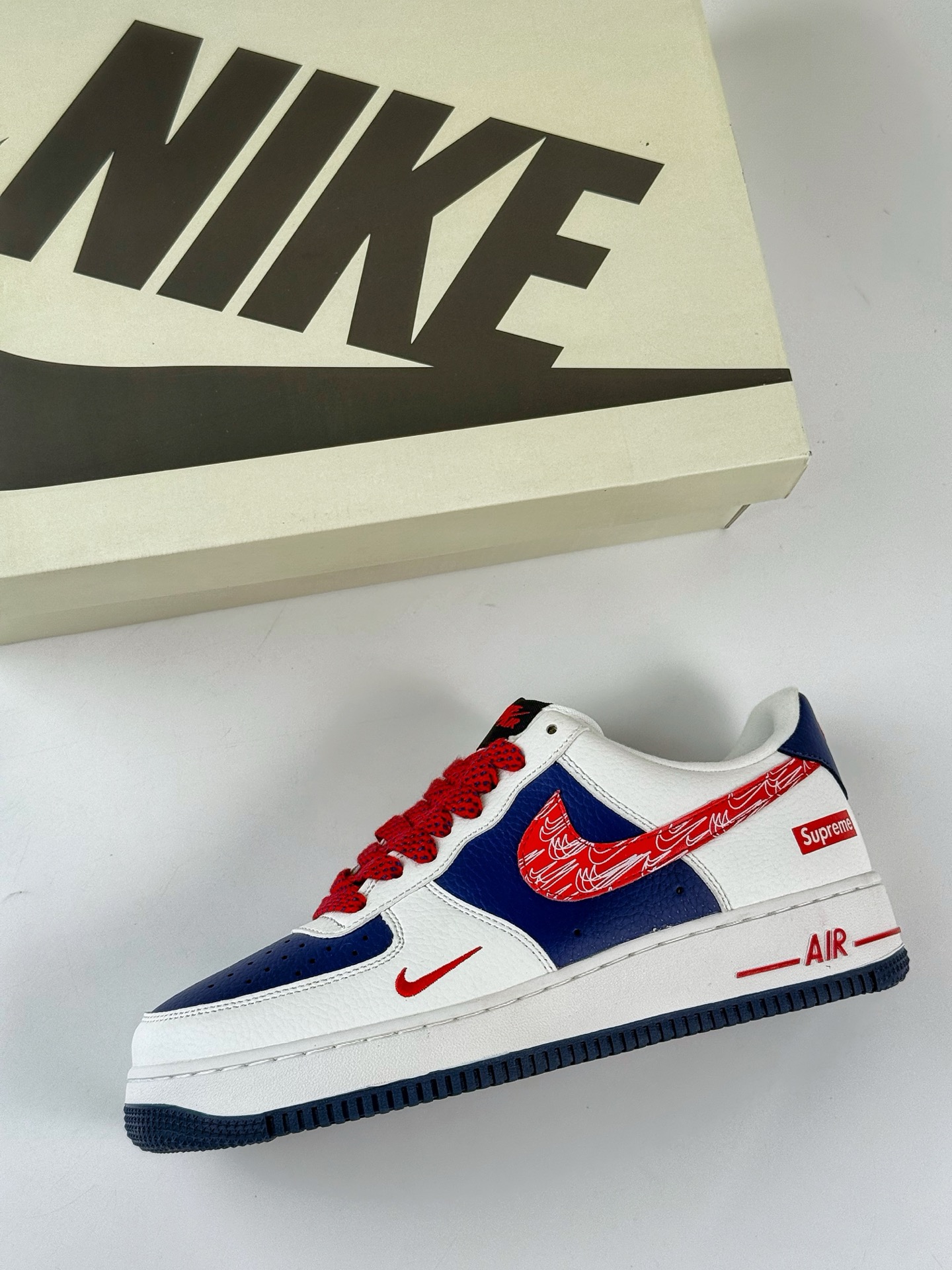 220 Nike Air Force 1 Low 07 x Supreme 白蓝红小勾满天星 DQ6628-160-Chinese UA Cheap High Quatity Brand Clothes Bags handbags Sneakers wholesale wholesaler seller from China Factory suppliers Fashion Clothing Shoes best Quality Beautiful Price 220 Nike Air Force 1 Low 07 x Supreme 白蓝红小勾满天星 DQ6628-160