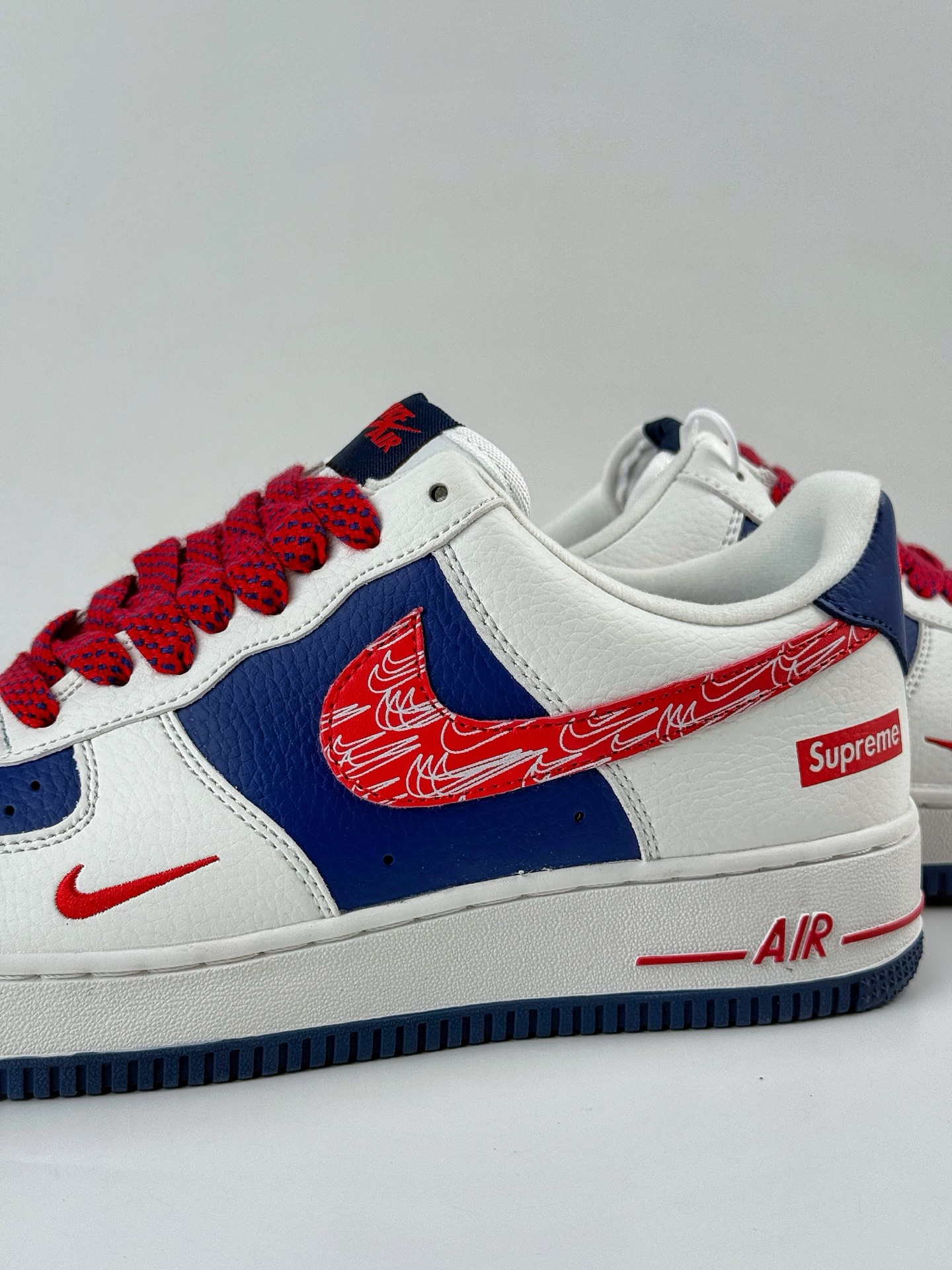220 Nike Air Force 1 Low 07 x Supreme 白蓝红小勾满天星 DQ6628-160-Chinese UA Cheap High Quatity Brand Clothes Bags handbags Sneakers wholesale wholesaler seller from China Factory suppliers Fashion Clothing Shoes best Quality Beautiful Price 220 Nike Air Force 1 Low 07 x Supreme 白蓝红小勾满天星 DQ6628-160