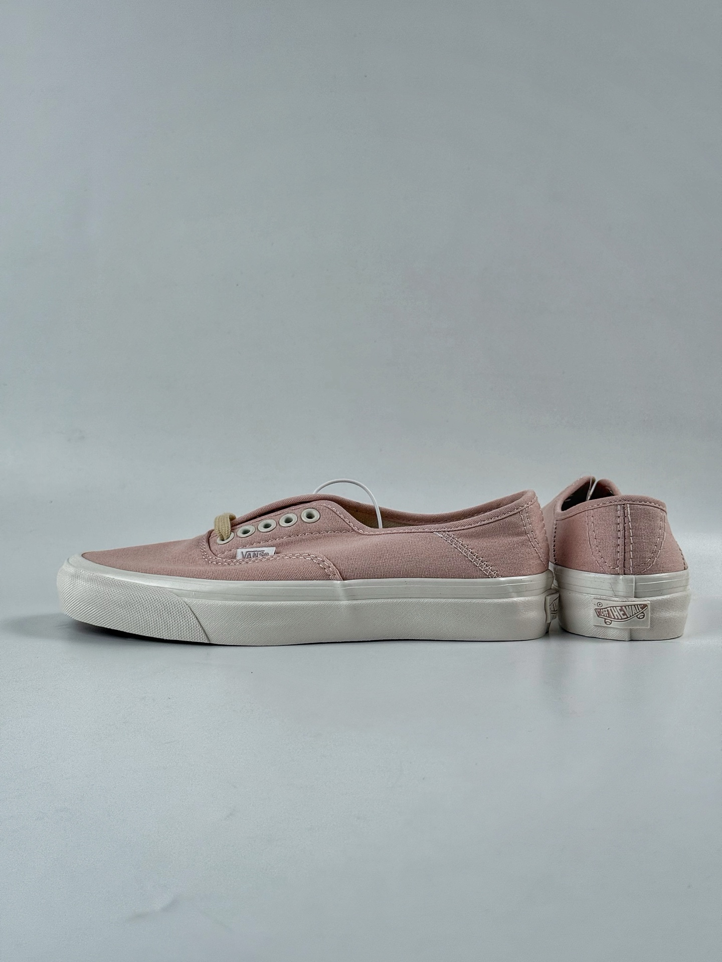 130 Vans Authentic 44 Premium 粉色 万斯官方 舒适简约时尚低帮帆布鞋 VN000D4YFBMYK-Chinese UA Cheap High Quatity Brand Clothes Bags handbags Sneakers wholesale wholesaler seller from China Factory suppliers Fashion Clothing Shoes best Quality Beautiful Price 130 Vans Authentic 44 Premium 粉色 万斯官方 舒适简约时尚低帮帆布鞋 VN000D4YFBMYK
