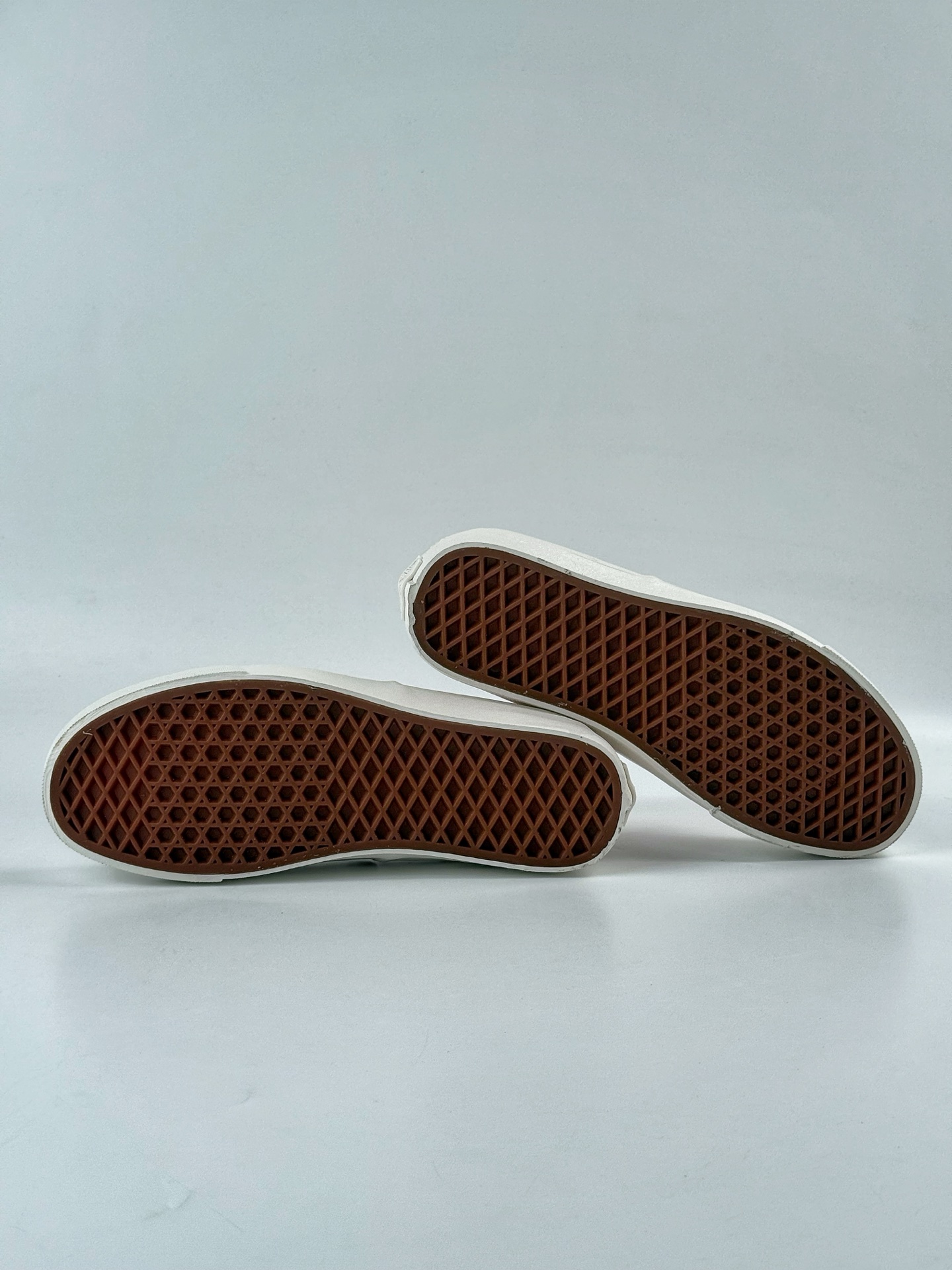 130 Vans Authentic 44 Premium 粉色 万斯官方 舒适简约时尚低帮帆布鞋 VN000D4YFBMYK-Chinese UA Cheap High Quatity Brand Clothes Bags handbags Sneakers wholesale wholesaler seller from China Factory suppliers Fashion Clothing Shoes best Quality Beautiful Price 130 Vans Authentic 44 Premium 粉色 万斯官方 舒适简约时尚低帮帆布鞋 VN000D4YFBMYK