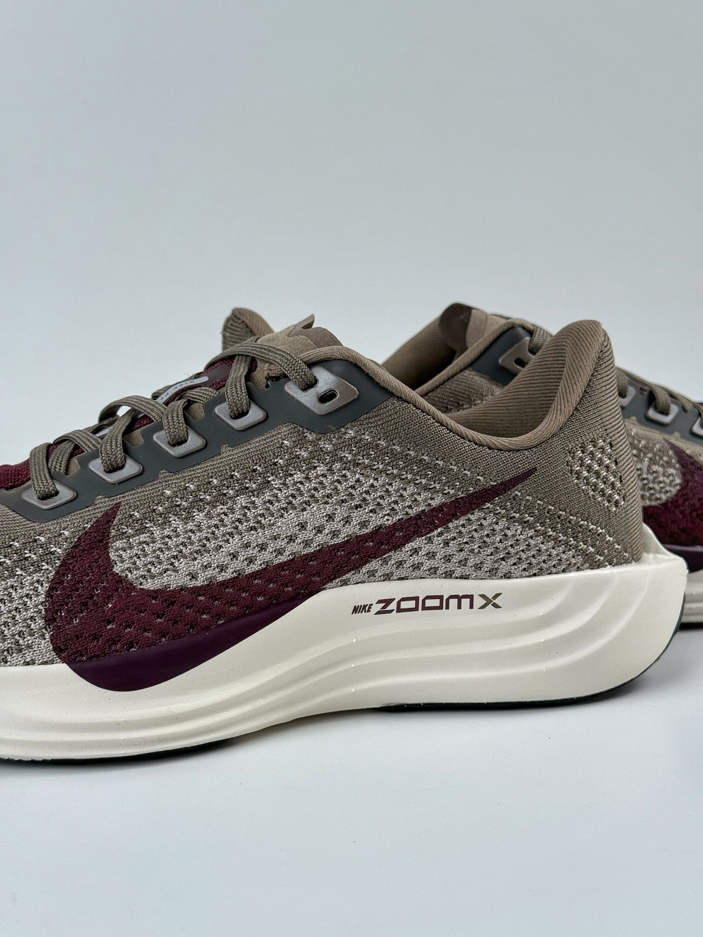 180 Nike Air Zoom Flex Plus Pegasus 白棕 耐克加强版系列低帮马拉松休闲运动慢跑鞋 FQ7262-005-Chinese UA Cheap High Quatity Brand Clothes Bags handbags Sneakers wholesale wholesaler seller from China Factory suppliers Fashion Clothing Shoes best Quality Beautiful Price 180 Nike Air Zoom Flex Plus Pegasus 白棕 耐克加强版系列低帮马拉松休闲运动慢跑鞋 FQ7262-005