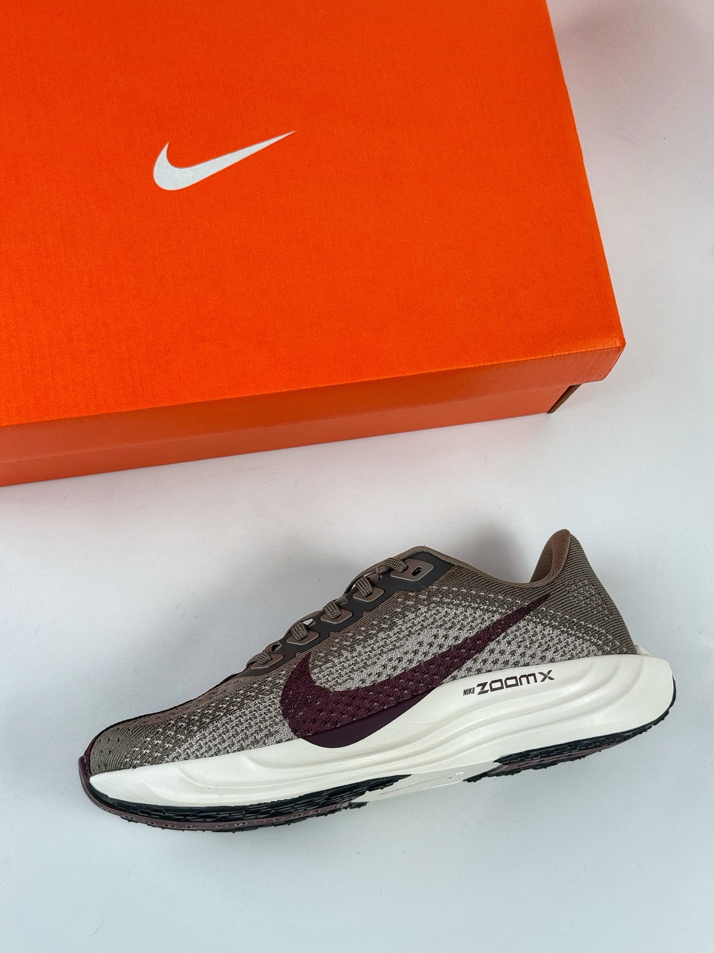 180 Nike Air Zoom Flex Plus Pegasus 白棕 耐克加强版系列低帮马拉松休闲运动慢跑鞋 FQ7262-005-Chinese UA Cheap High Quatity Brand Clothes Bags handbags Sneakers wholesale wholesaler seller from China Factory suppliers Fashion Clothing Shoes best Quality Beautiful Price 180 Nike Air Zoom Flex Plus Pegasus 白棕 耐克加强版系列低帮马拉松休闲运动慢跑鞋 FQ7262-005