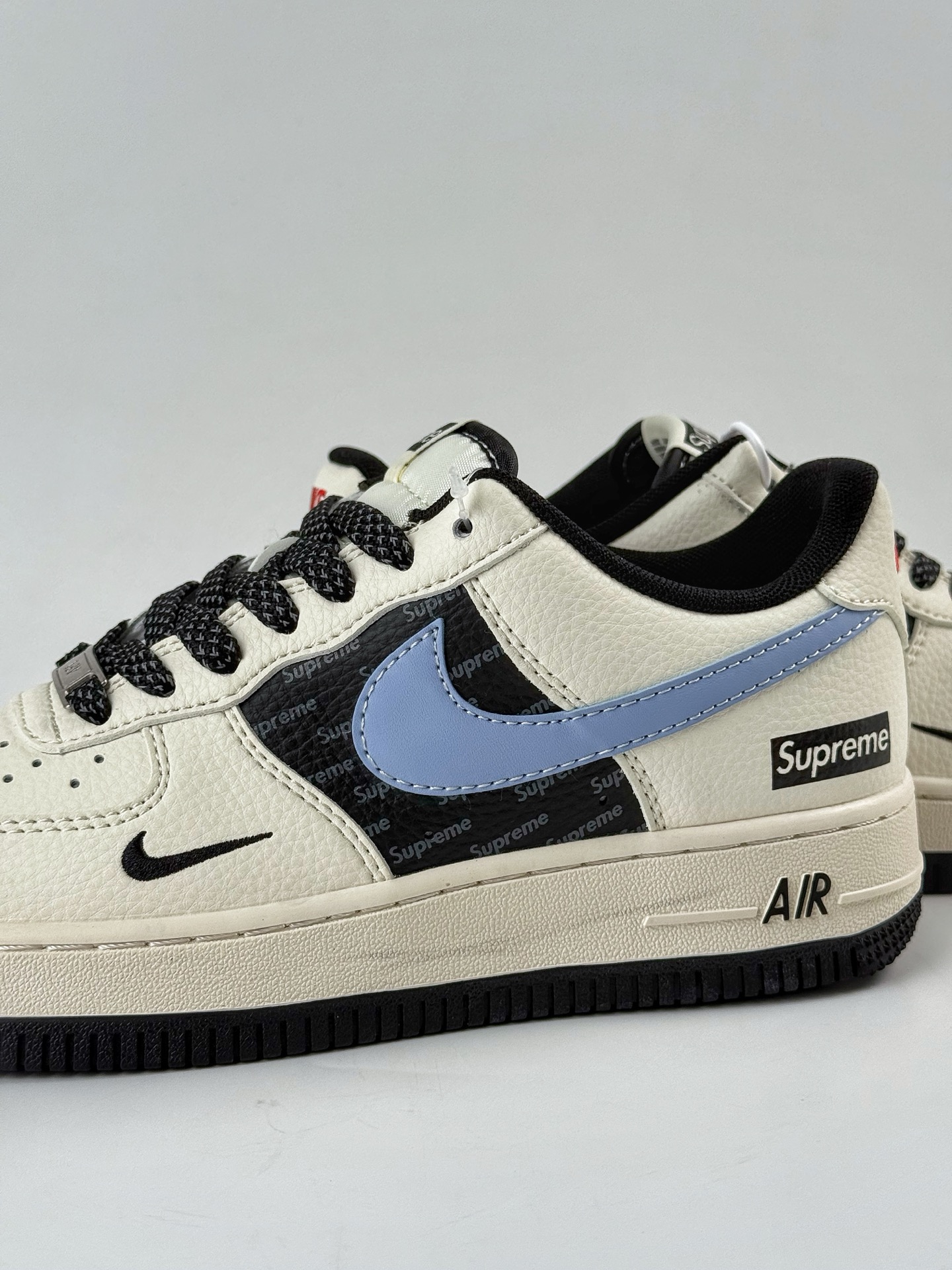 260 Nike Air Force 1 Low 07 x Supreme 白黑蓝小勾满天星 ZH2598-311-Chinese UA Cheap High Quatity Brand Clothes Bags handbags Sneakers wholesale wholesaler seller from China Factory suppliers Fashion Clothing Shoes best Quality Beautiful Price 260 Nike Air Force 1 Low 07 x Supreme 白黑蓝小勾满天星 ZH2598-311