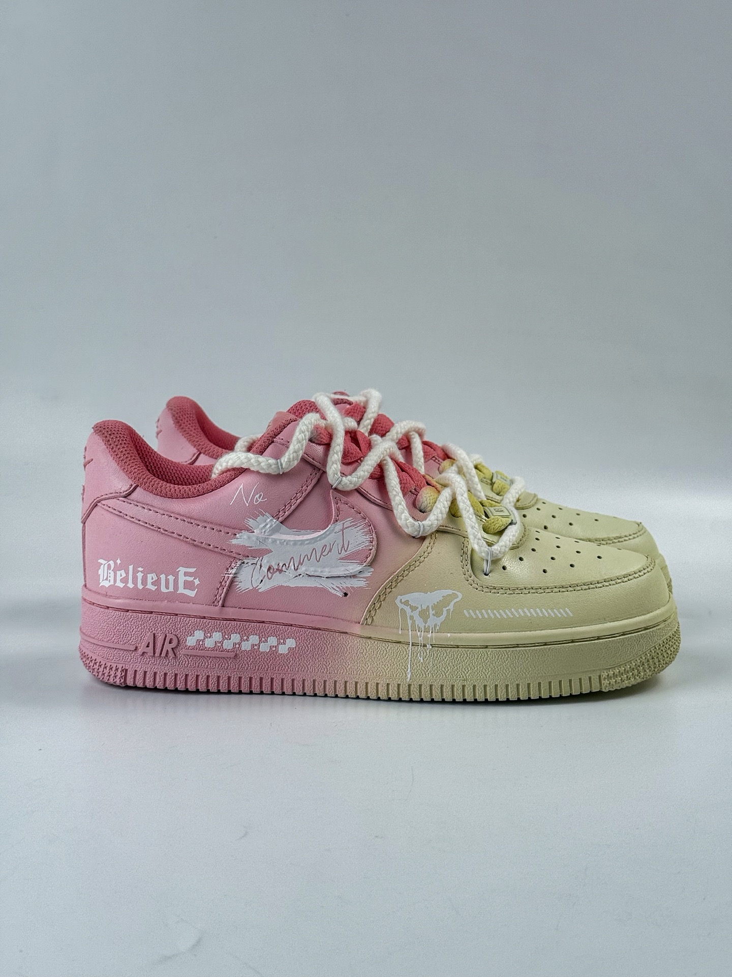 260 Nike Air Force 1 Low 07 黄粉渐变绑带 QR2032-520-Chinese UA Cheap High Quatity Brand Clothes Bags handbags Sneakers wholesale wholesaler seller from China Factory suppliers Fashion Clothing Shoes best Quality Beautiful Price 260 Nike Air Force 1 Low 07 黄粉渐变绑带 QR2032-520