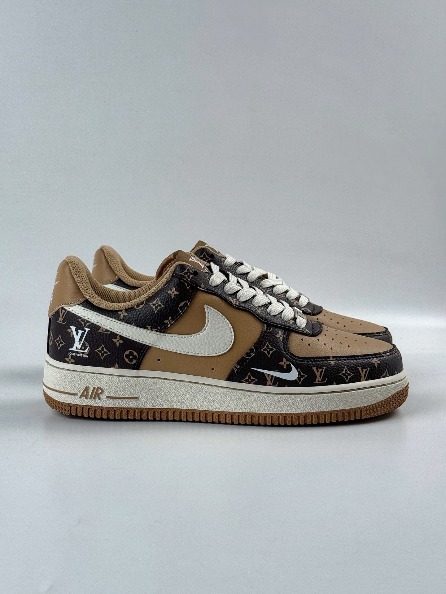 260 Nike Air Force 1 Low 07 x Louis Vuitton 黑棕小勾 LW9279-009-Chinese UA Cheap High Quatity Brand Clothes Bags handbags Sneakers wholesale wholesaler seller from China Factory suppliers Fashion Clothing Shoes best Quality Beautiful Price 260 Nike Air Force 1 Low 07 x Louis Vuitton 黑棕小勾 LW9279-009
