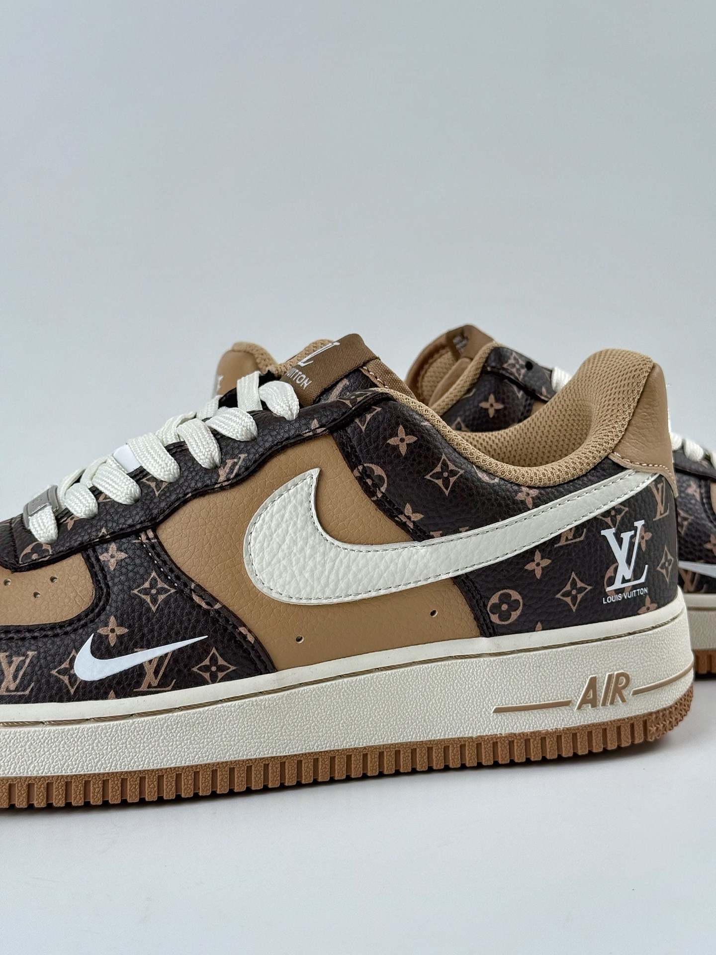 260 Nike Air Force 1 Low 07 x Louis Vuitton 黑棕小勾 LW9279-009-Chinese UA Cheap High Quatity Brand Clothes Bags handbags Sneakers wholesale wholesaler seller from China Factory suppliers Fashion Clothing Shoes best Quality Beautiful Price 260 Nike Air Force 1 Low 07 x Louis Vuitton 黑棕小勾 LW9279-009