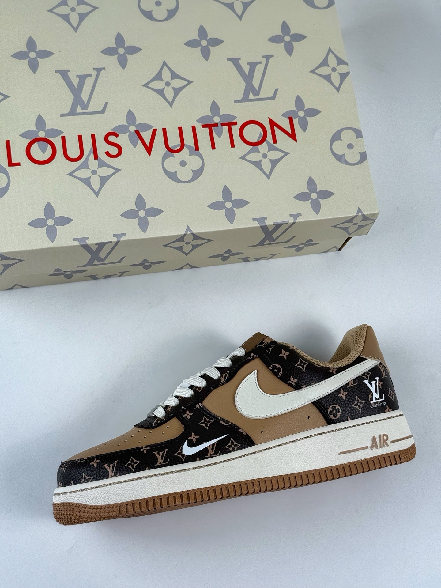 260 Nike Air Force 1 Low 07 x Louis Vuitton 黑棕小勾 LW9279-009-Chinese UA Cheap High Quatity Brand Clothes Bags handbags Sneakers wholesale wholesaler seller from China Factory suppliers Fashion Clothing Shoes best Quality Beautiful Price 260 Nike Air Force 1 Low 07 x Louis Vuitton 黑棕小勾 LW9279-009