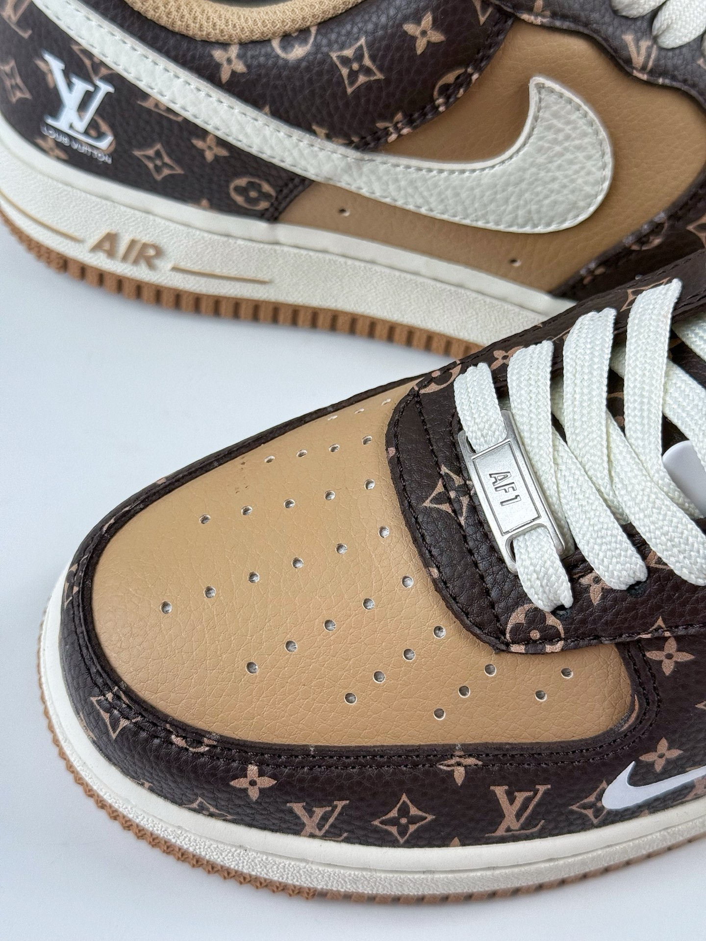 260 Nike Air Force 1 Low 07 x Louis Vuitton 黑棕小勾 LW9279-009-Chinese UA Cheap High Quatity Brand Clothes Bags handbags Sneakers wholesale wholesaler seller from China Factory suppliers Fashion Clothing Shoes best Quality Beautiful Price 260 Nike Air Force 1 Low 07 x Louis Vuitton 黑棕小勾 LW9279-009