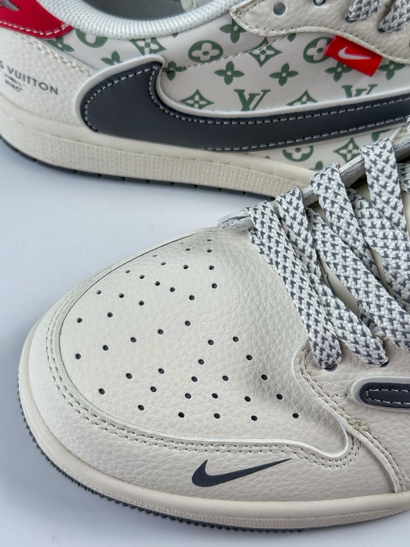 280 Travis Scott x Nike Air Jordan 1 Low x Louis Vuitton Air Jordan 1 Low 反转白黑小勾满天星倒钩 YX5066-336-Chinese UA Cheap High Quatity Brand Clothes Bags handbags Sneakers wholesale wholesaler seller from China Factory suppliers Fashion Clothing Shoes best Quality Beautiful Price 280 Travis Scott x Nike Air Jordan 1 Low x Louis Vuitton Air Jordan 1 Low 反转白黑小勾满天星倒钩 YX5066-336