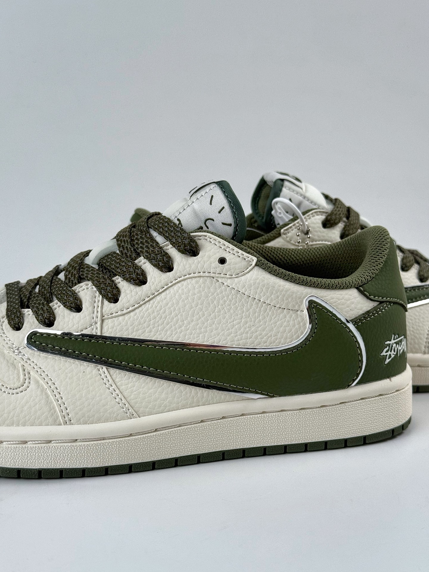 300 Travis Scott x Nike Air Jordan 1 Low x Stussy Air Jordan 1 Low 反转白绿小勾满天星倒钩 ST5696-263-Chinese UA Cheap High Quatity Brand Clothes Bags handbags Sneakers wholesale wholesaler seller from China Factory suppliers Fashion Clothing Shoes best Quality Beautiful Price 300 Travis Scott x Nike Air Jordan 1 Low x Stussy Air Jordan 1 Low 反转白绿小勾满天星倒钩 ST5696-263