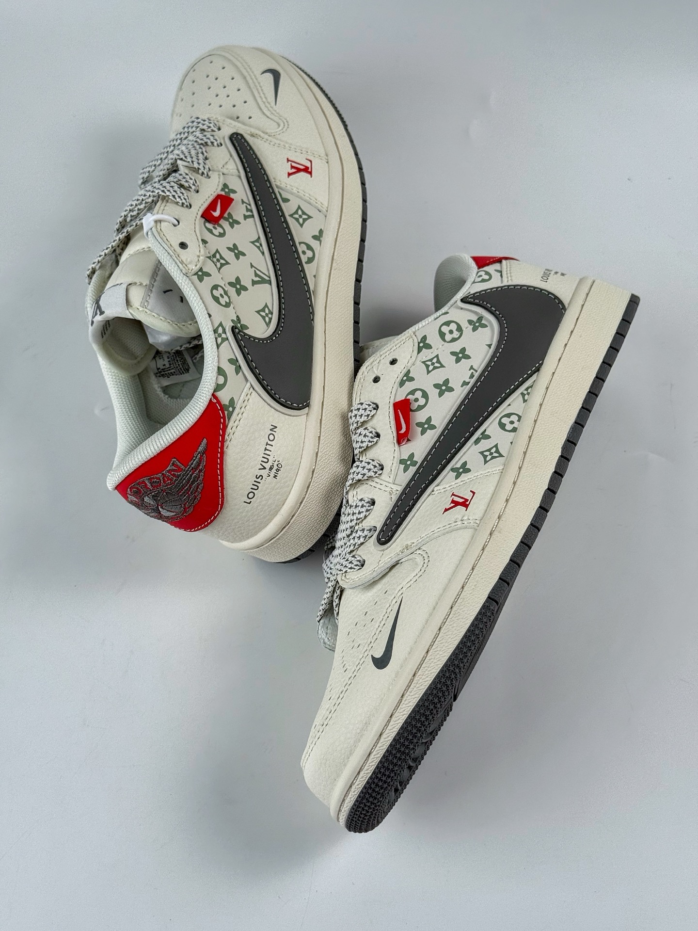 280 Travis Scott x Nike Air Jordan 1 Low x Louis Vuitton Air Jordan 1 Low 反转白黑小勾满天星倒钩 YX5066-336-Chinese UA Cheap High Quatity Brand Clothes Bags handbags Sneakers wholesale wholesaler seller from China Factory suppliers Fashion Clothing Shoes best Quality Beautiful Price 280 Travis Scott x Nike Air Jordan 1 Low x Louis Vuitton Air Jordan 1 Low 反转白黑小勾满天星倒钩 YX5066-336