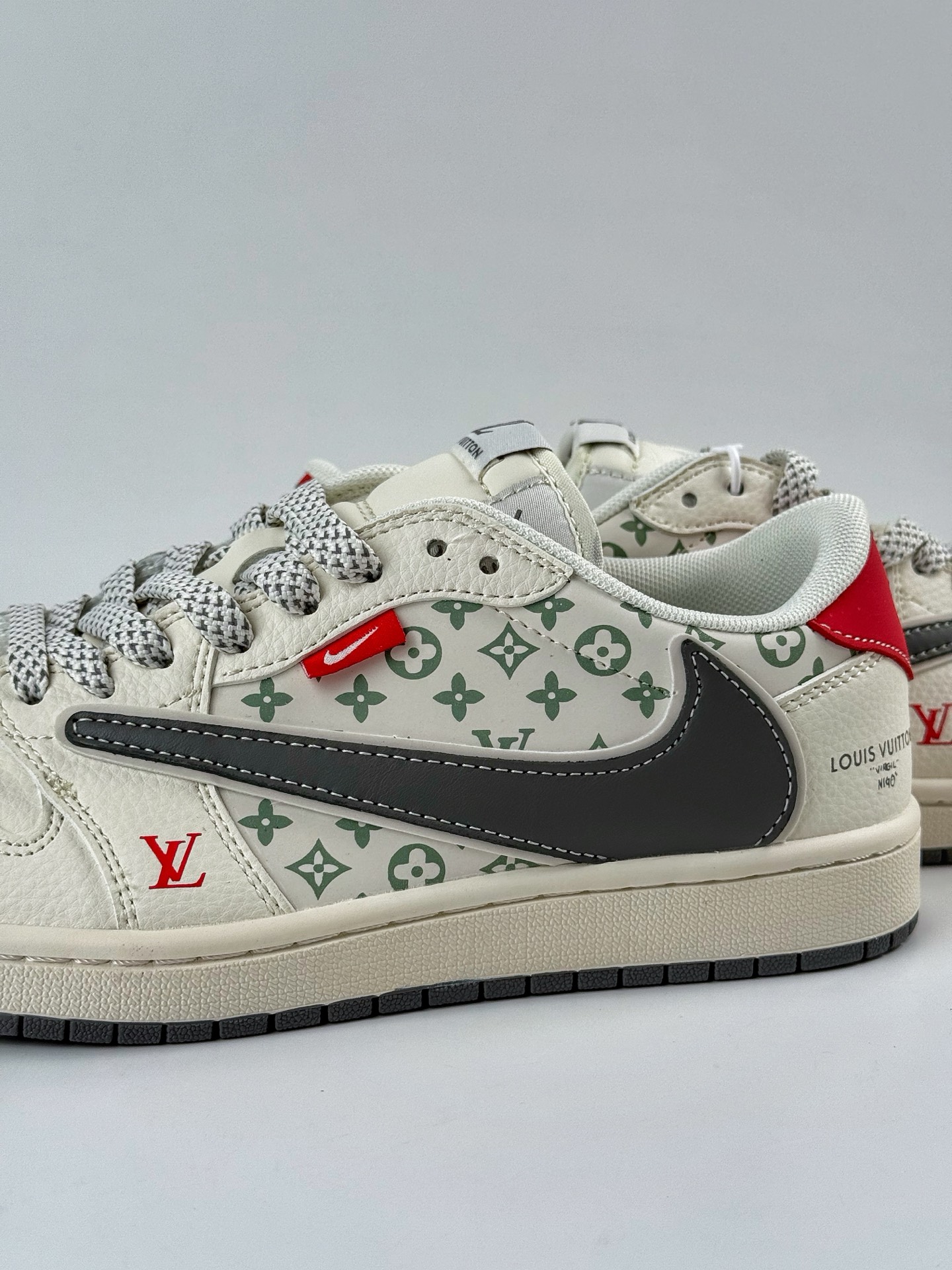 280 Travis Scott x Nike Air Jordan 1 Low x Louis Vuitton Air Jordan 1 Low 反转白黑小勾满天星倒钩 YX5066-336-Chinese UA Cheap High Quatity Brand Clothes Bags handbags Sneakers wholesale wholesaler seller from China Factory suppliers Fashion Clothing Shoes best Quality Beautiful Price 280 Travis Scott x Nike Air Jordan 1 Low x Louis Vuitton Air Jordan 1 Low 反转白黑小勾满天星倒钩 YX5066-336
