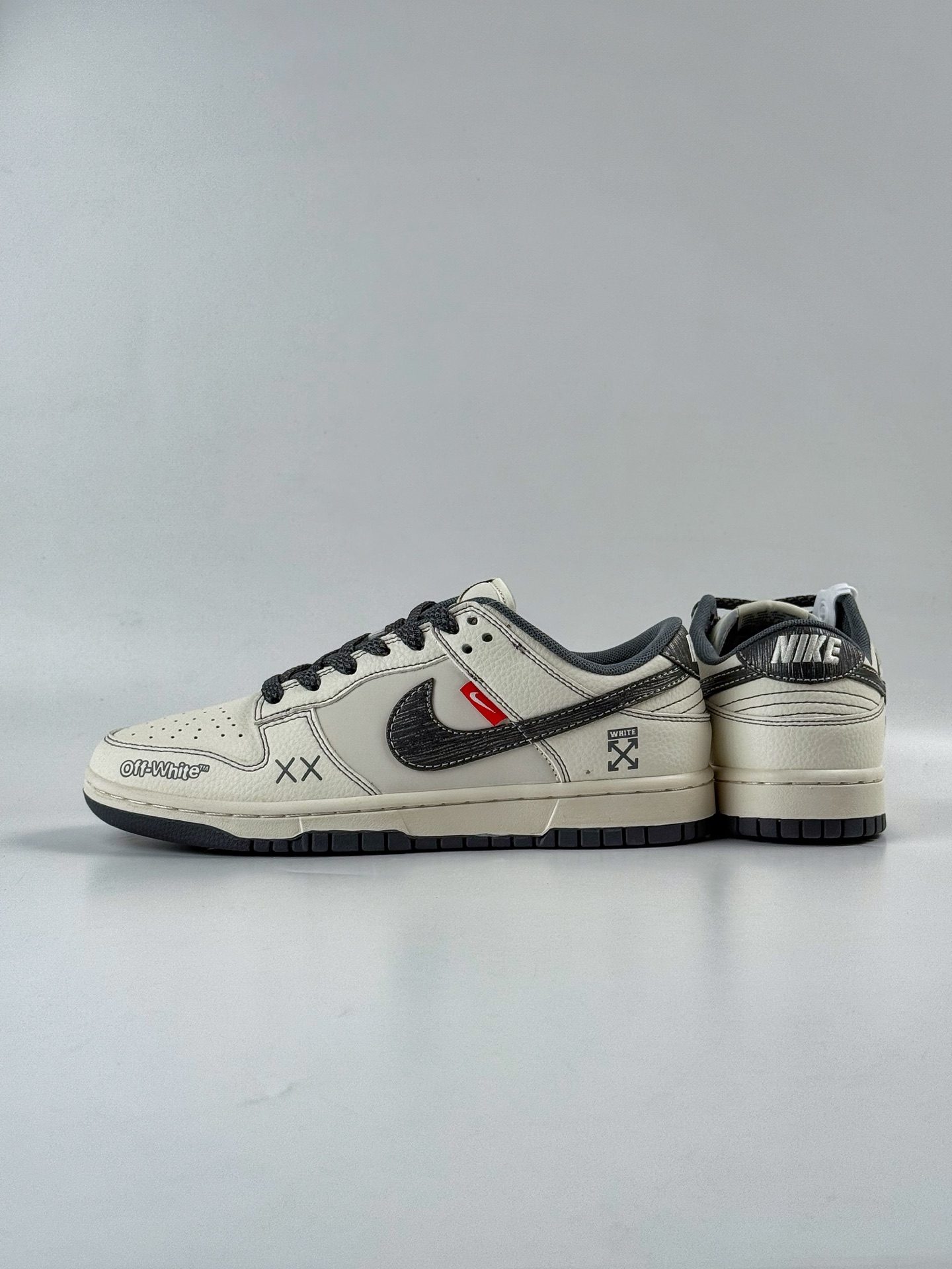 260 Nike SB Dunk Low x OFF-WHITE 白黑满天星 HS8068-026-Chinese UA Cheap High Quatity Brand Clothes Bags handbags Sneakers wholesale wholesaler seller from China Factory suppliers Fashion Clothing Shoes best Quality Beautiful Price 260 Nike SB Dunk Low x OFF-WHITE 白黑满天星 HS8068-026