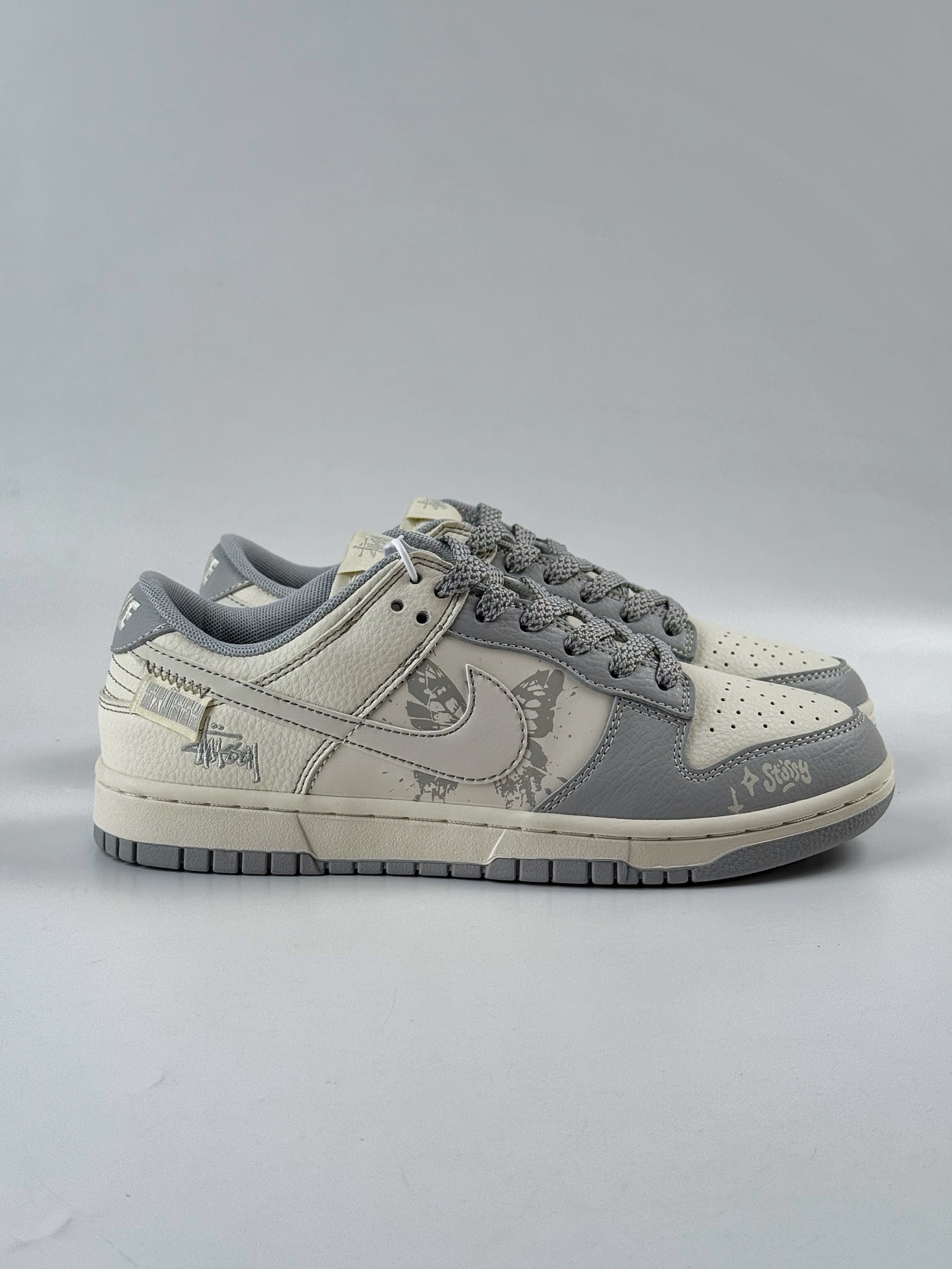 260 Nike SB Dunk Low x Stussy 灰白蝴蝶满天星 HS8068-032
