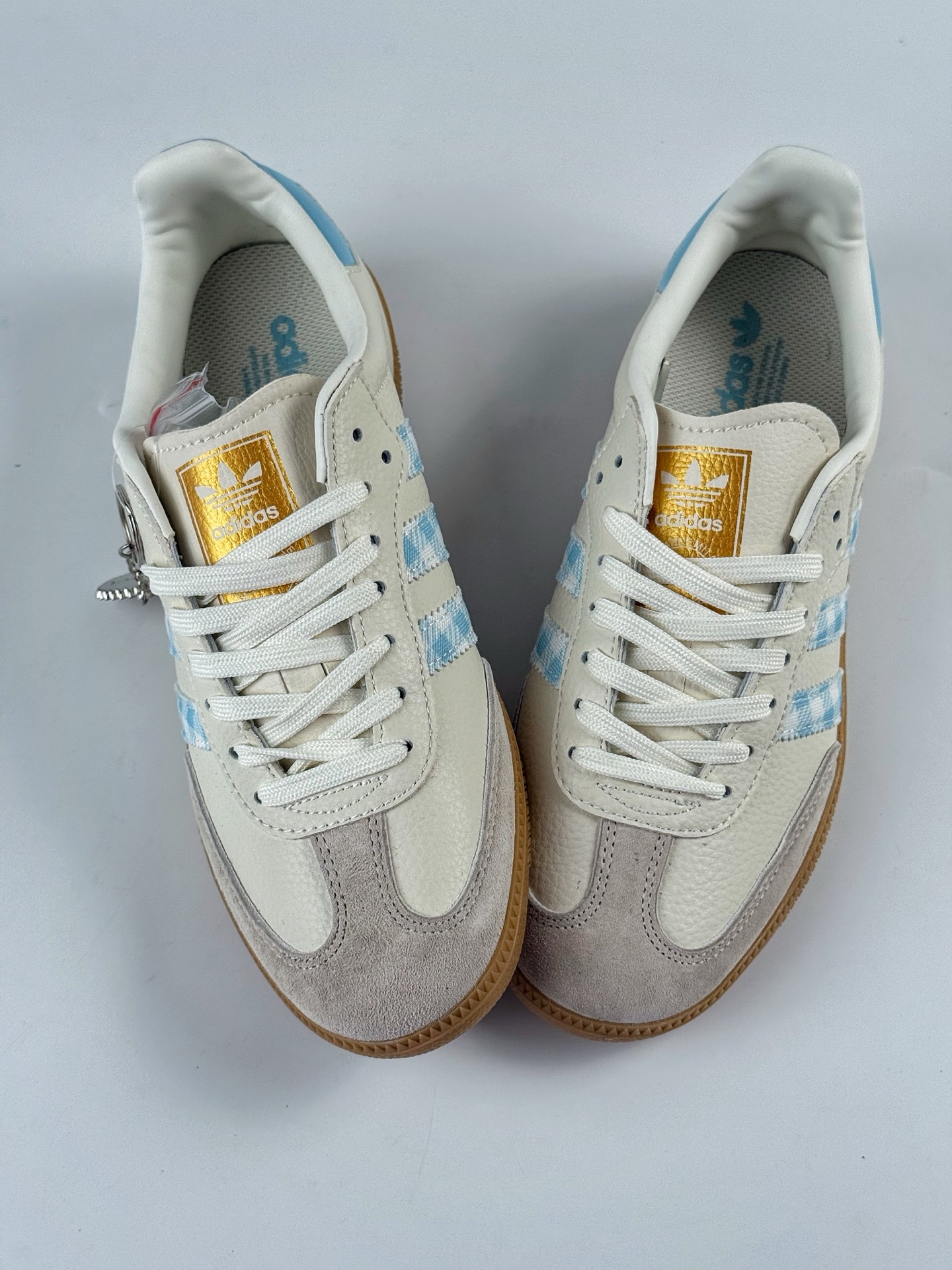 200 adidas originals Samba OG x GUCCI 白蓝 桑巴舞系列复古经典轻便板鞋 XR0010-Chinese UA Cheap High Quatity Brand Clothes Bags handbags Sneakers wholesale wholesaler seller from China Factory suppliers Fashion Clothing Shoes best Quality Beautiful Price 200 adidas originals Samba OG x GUCCI 白蓝 桑巴舞系列复古经典轻便板鞋 XR0010