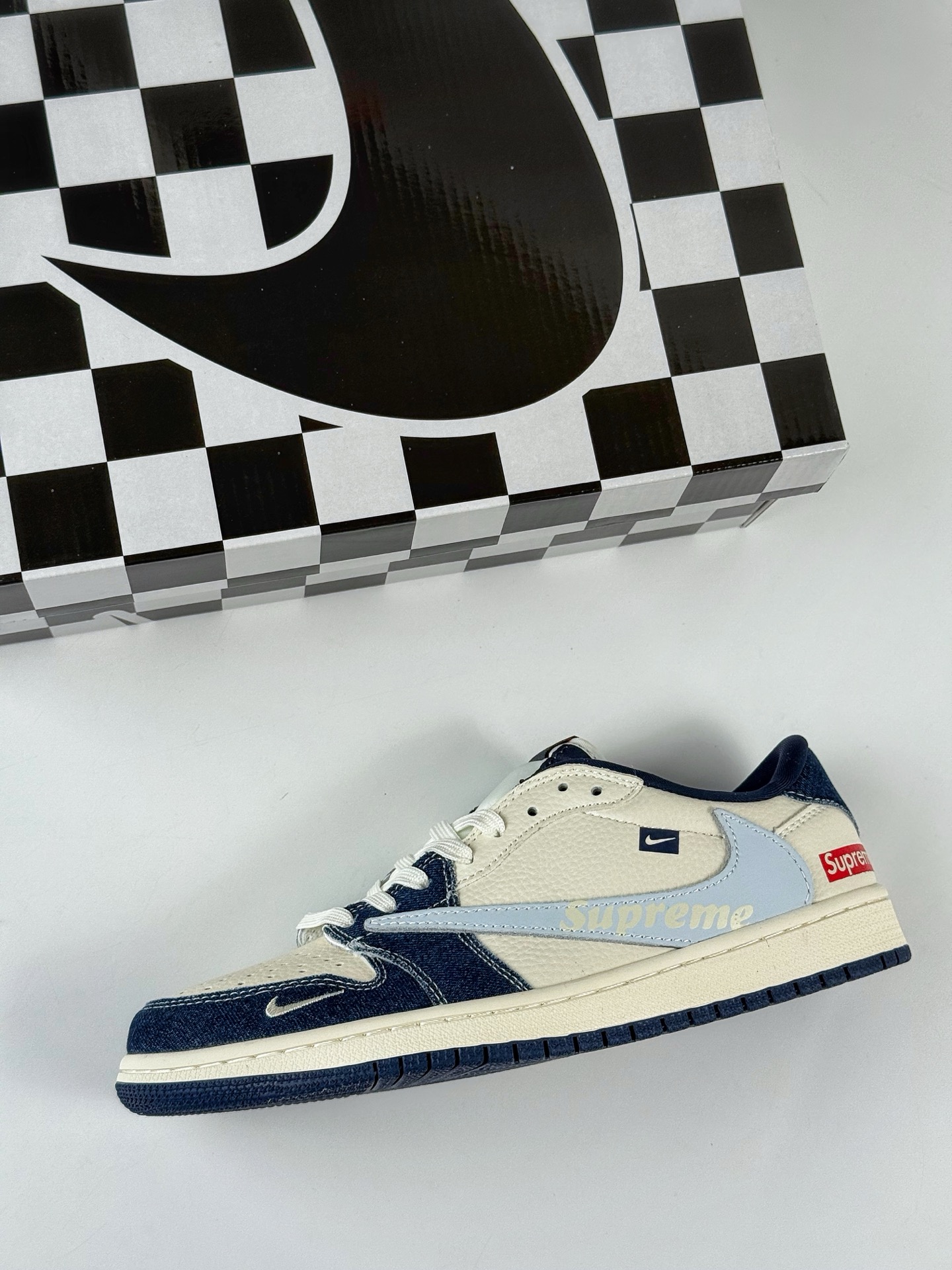 260 Travis Scott x Nike Air Jordan 1 Low x superme Air Jordan 1 Low 反转蓝白小勾倒钩 XB1979-006
