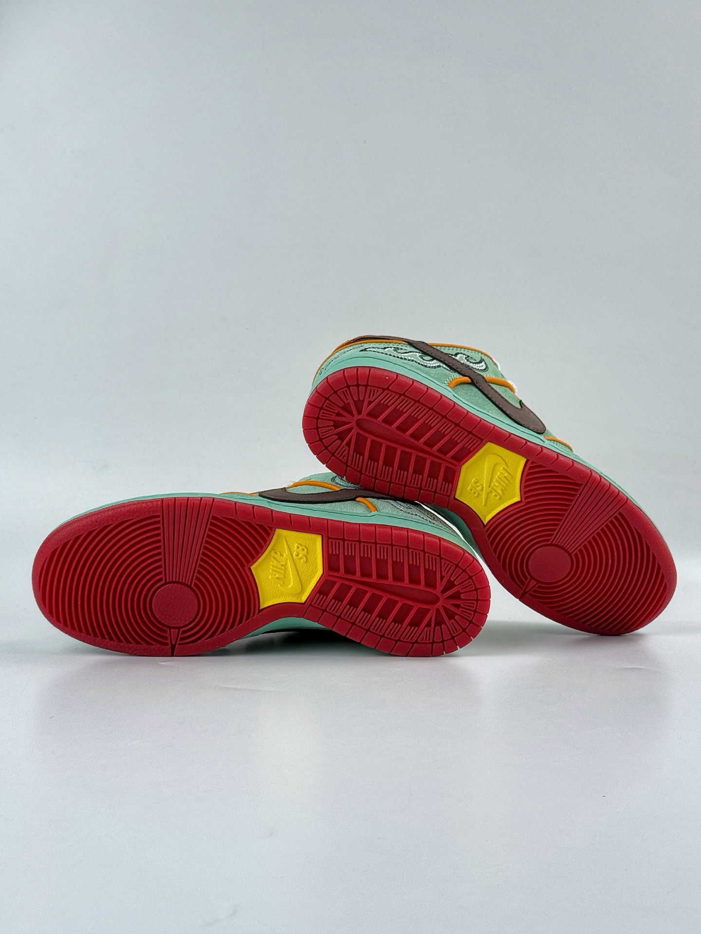 220 Nike Dunk SB Dunk Low “Shenron”黑人月 绿色 HF3058-300