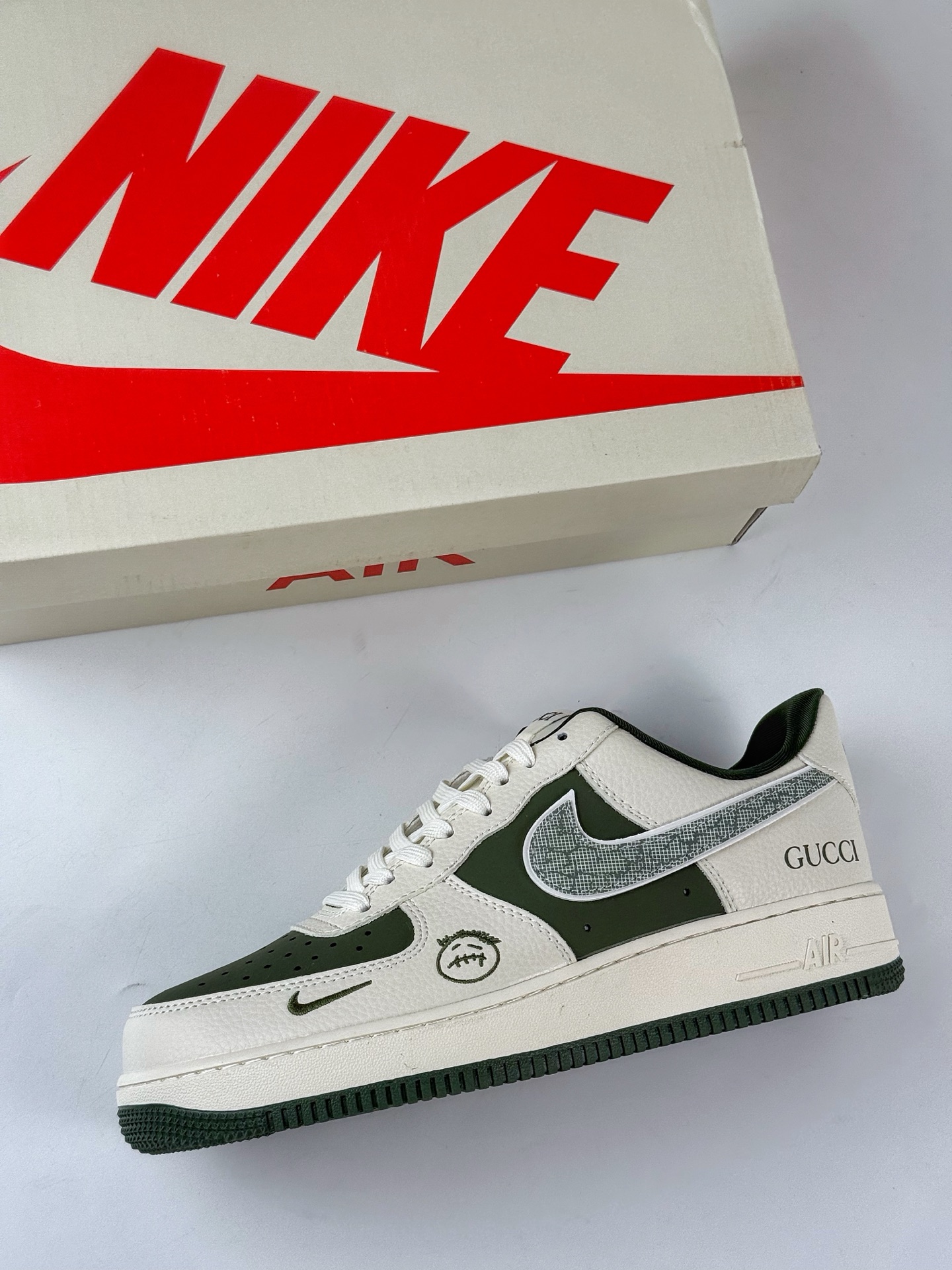 260 Nike Air Force 1 Low 07 x GUCCI 白绿小勾 KK1988-095