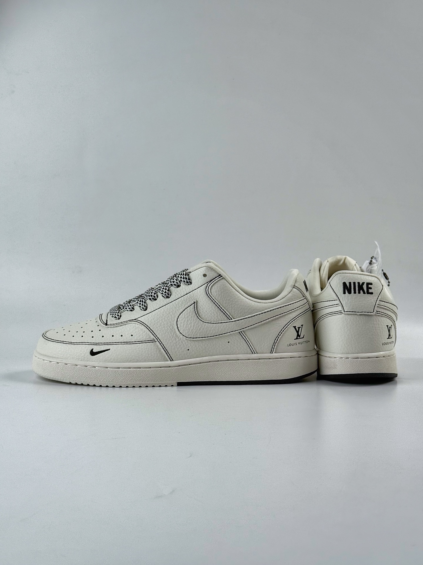 260 Nike Air Force 1 Low 07 x Louis Vuitton 白黑小勾满天星 CS5288-016