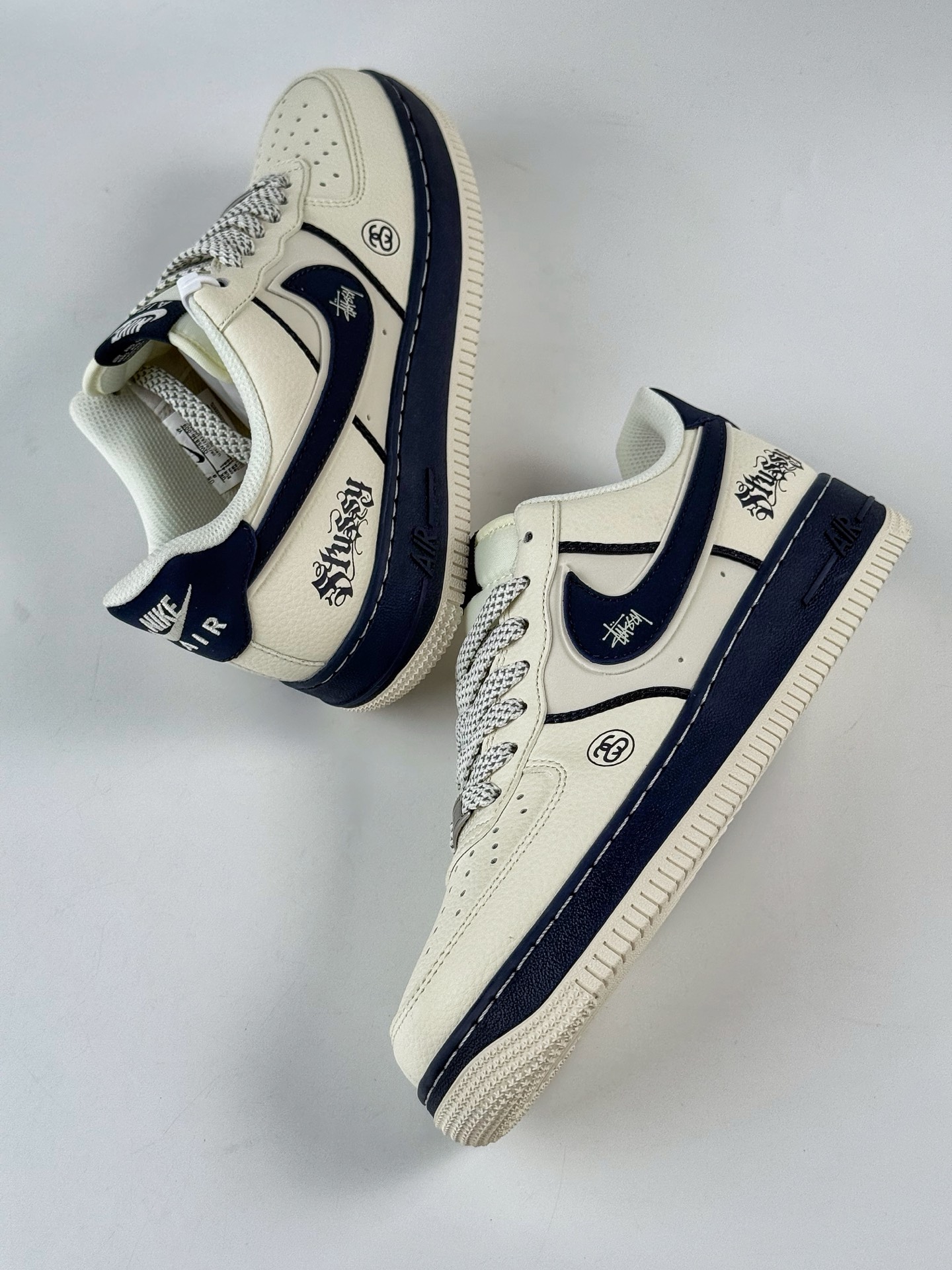 260 Nike Air Force 1 Low 07 x Stussy 双拼米蓝满天星 QW5836-009