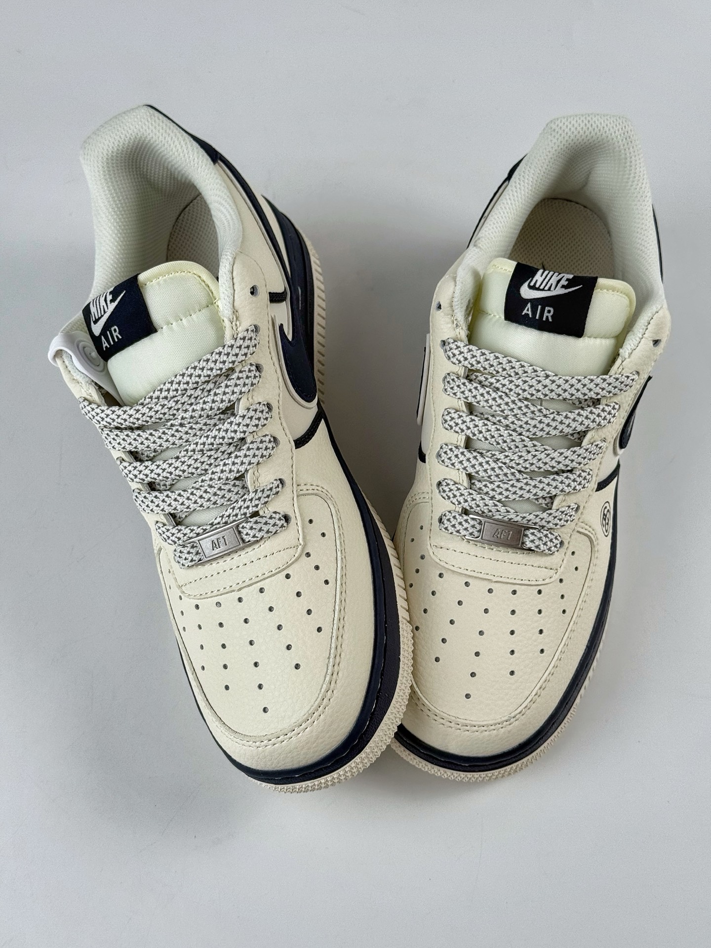 260 Nike Air Force 1 Low 07 x Stussy 双拼米蓝满天星 QW5836-009