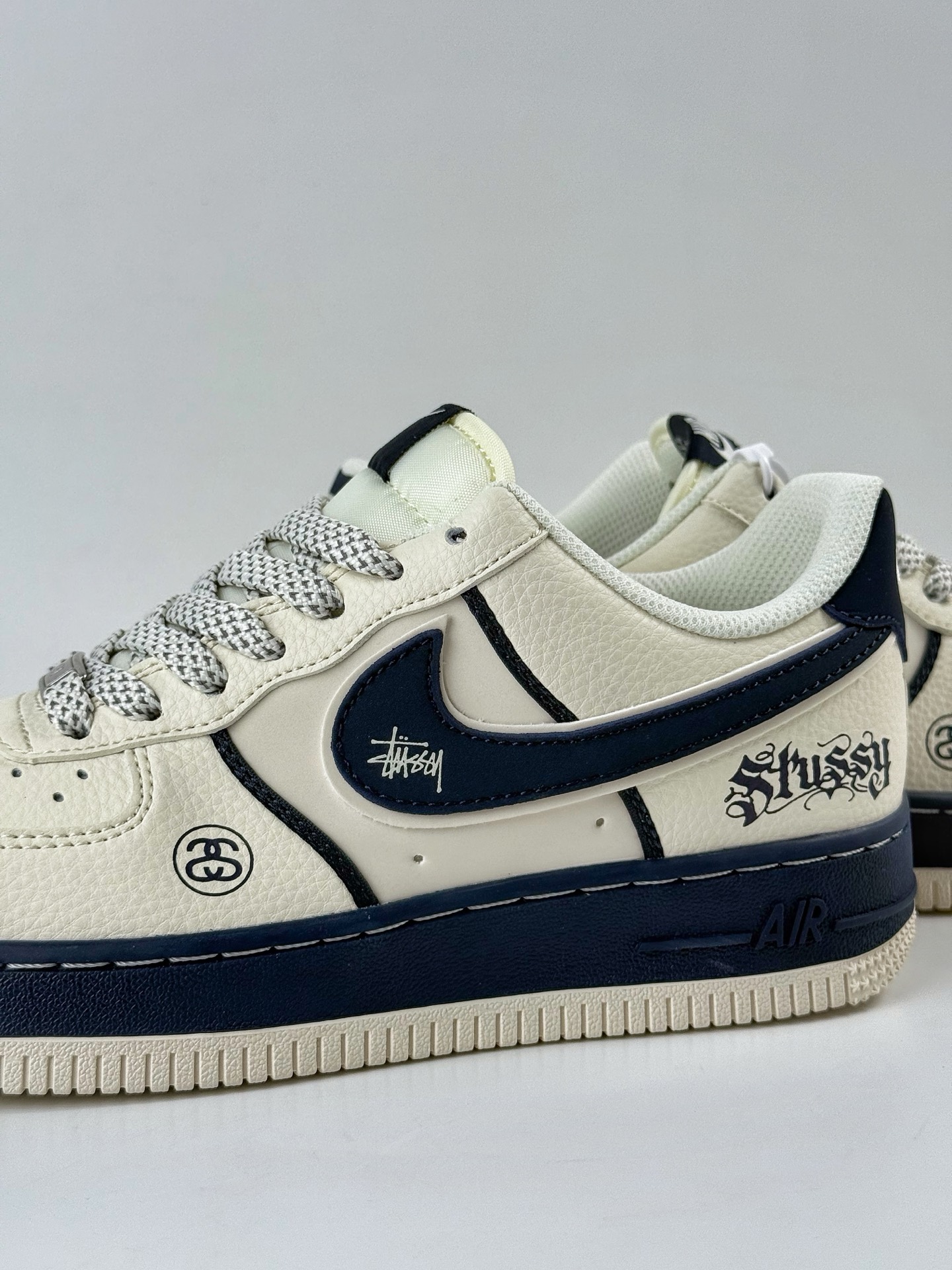 260 Nike Air Force 1 Low 07 x Stussy 双拼米蓝满天星 QW5836-009