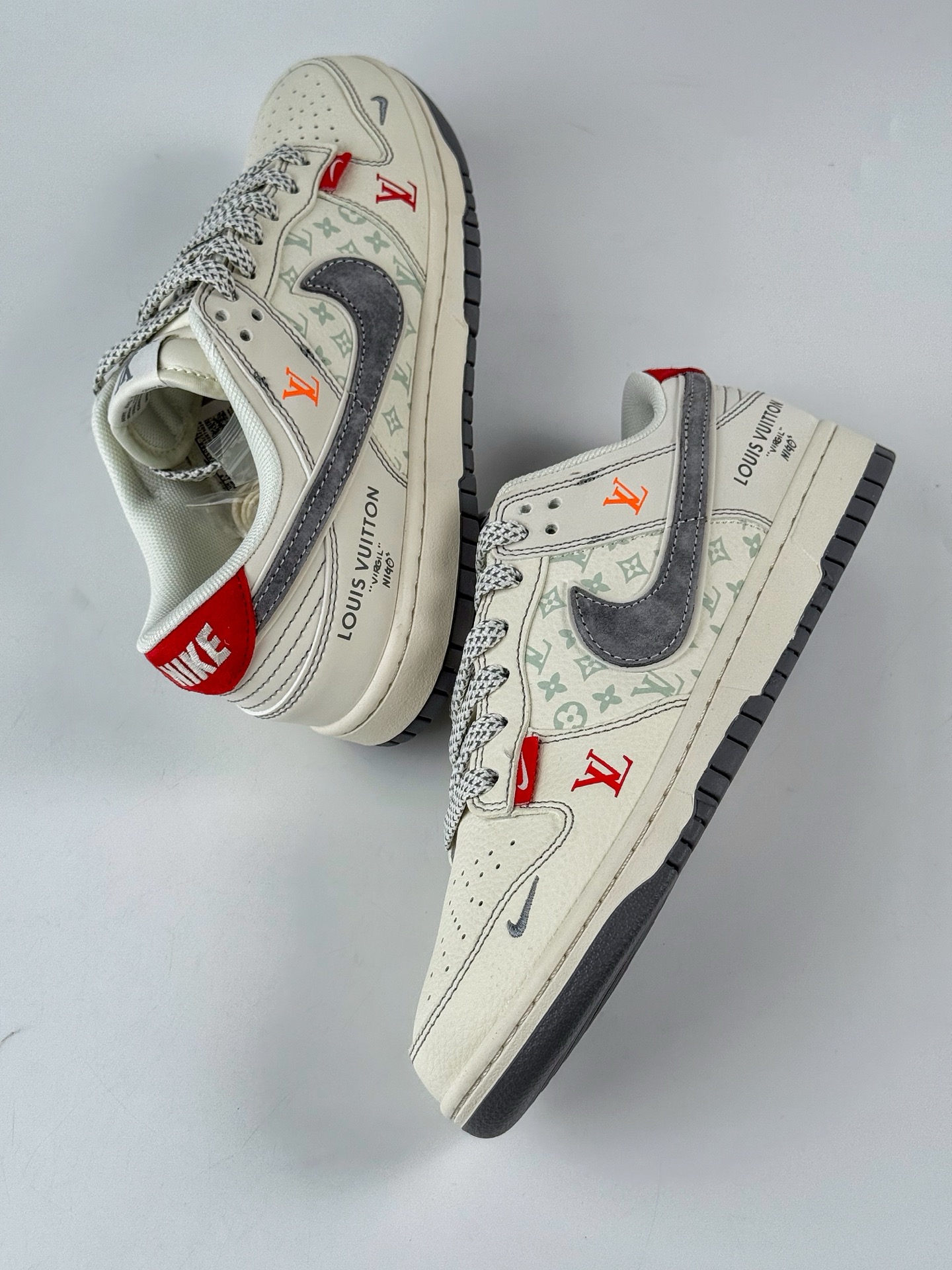 280 Nike SB Dunk Low x Louis Vuitton 白灰小勾满天星 YX5066-360