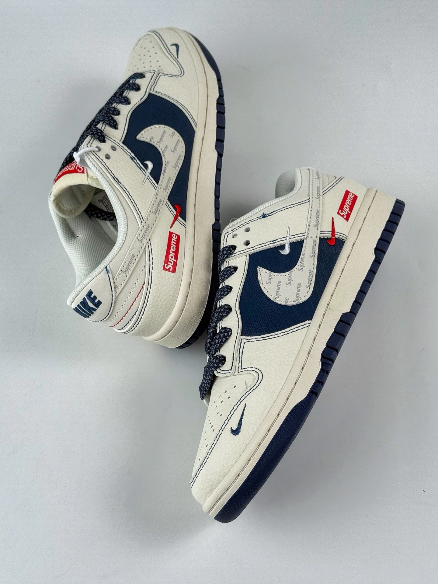 280 Nike SB Dunk Low x superme 白蓝三小勾满天星 JP1628-009