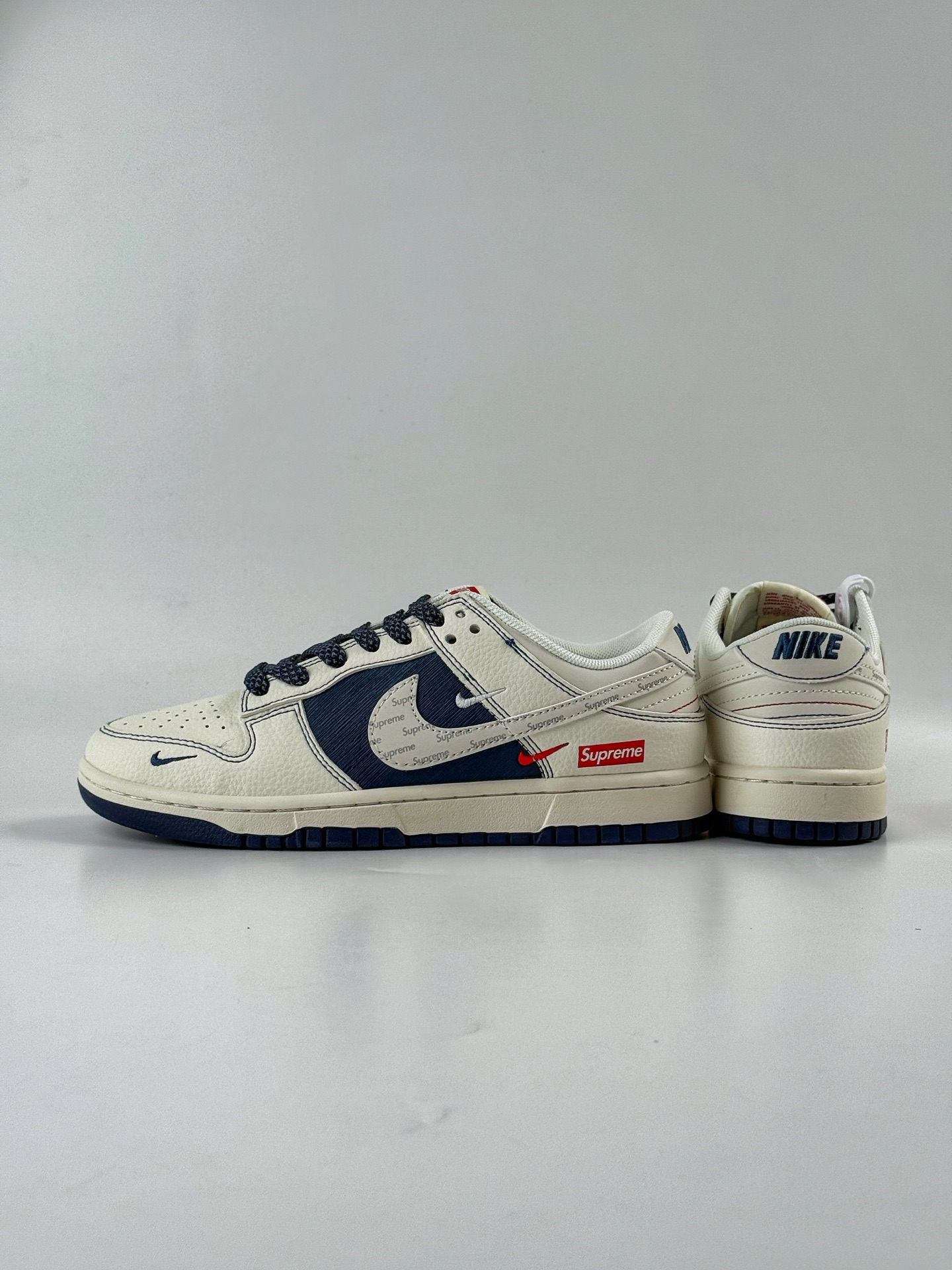 280 Nike SB Dunk Low x superme 白蓝三小勾满天星 JP1628-009