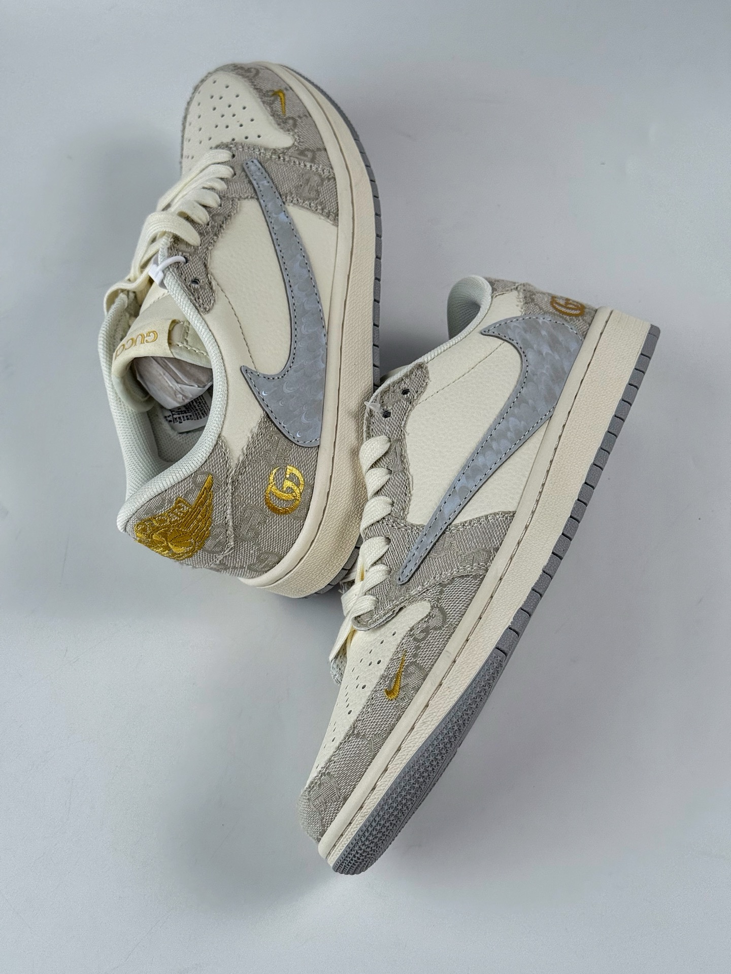 280 Travis Scott x Nike Air Jordan 1 Low x GUCCI Air Jordan 1 Low 反转灰白小勾倒钩 XS7089-604