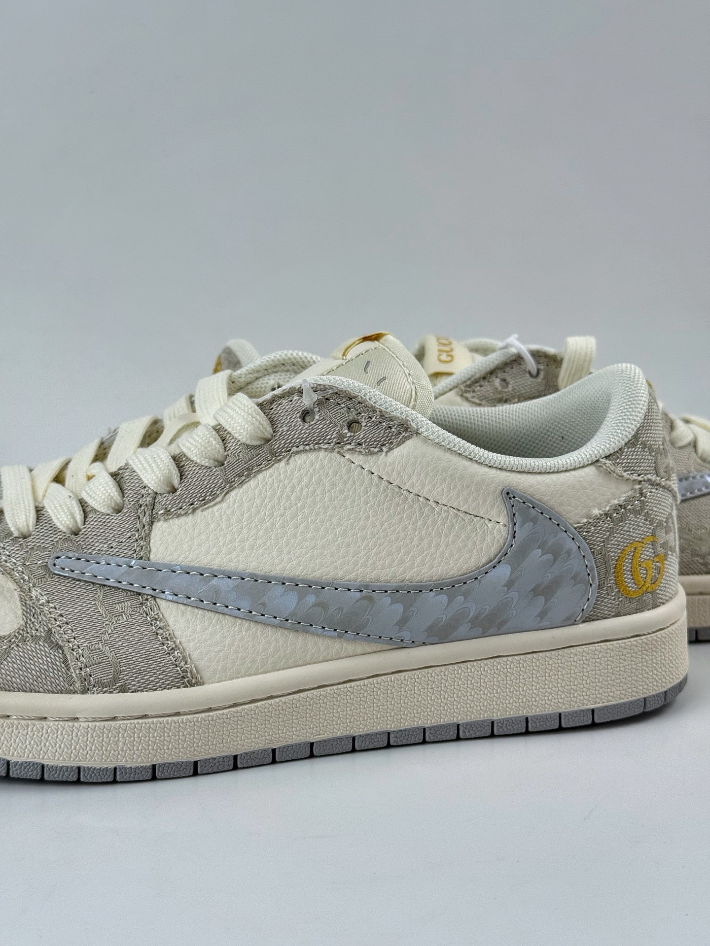 280 Travis Scott x Nike Air Jordan 1 Low x GUCCI Air Jordan 1 Low 反转灰白小勾倒钩 XS7089-604