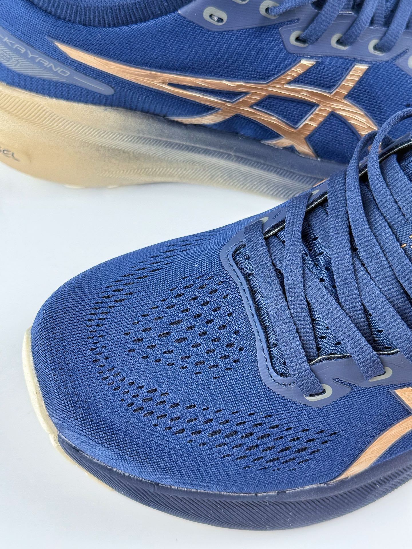 180 Asics Gel-Kayano 31 复古跑鞋 31代 运动休闲透气专业跑鞋 1011B950-400