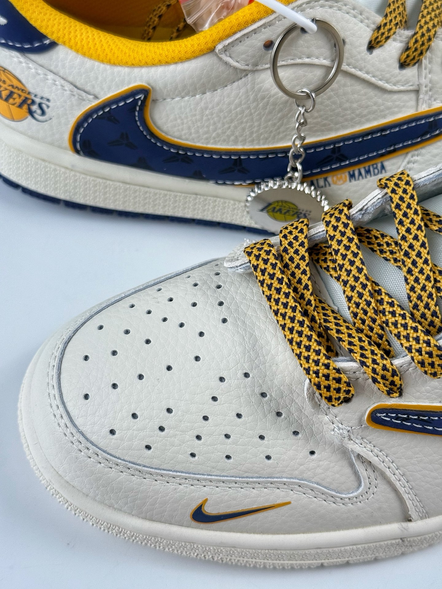 260 Travis Scott x Nike Air Jordan 1 Low x LOS ANGELES Air Jordan 1 Low 反转洛杉矶湖人白黄小勾满天星倒钩 XB1979-007