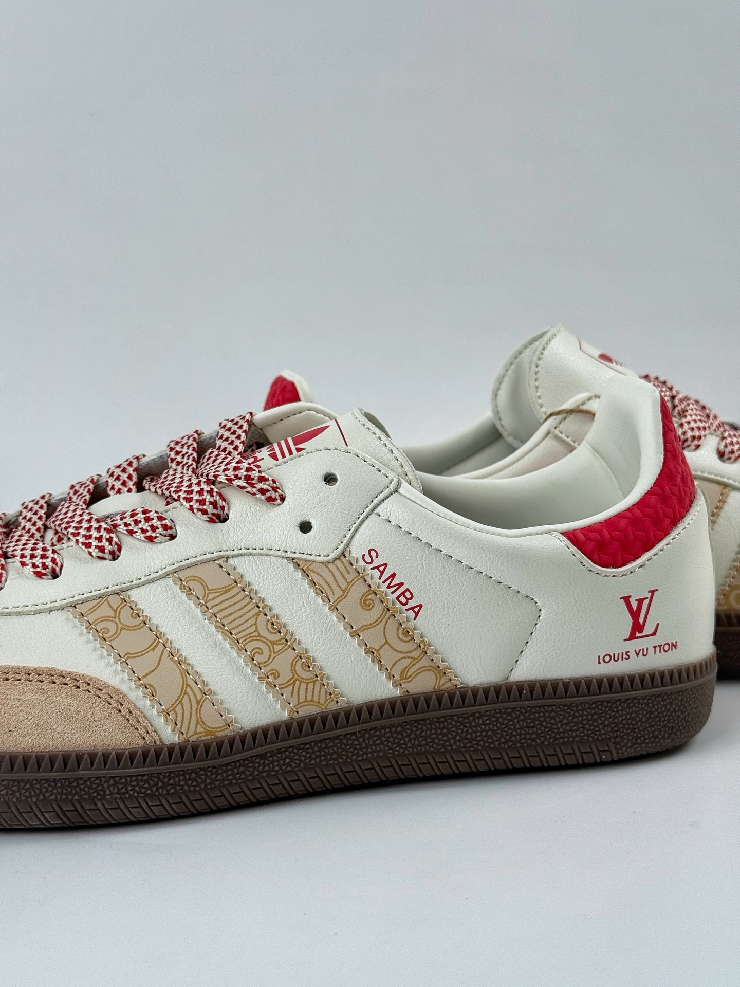200 adidas originals Samba OG x Louis Vuitton 棕白红 桑巴舞系列复古经典轻便板鞋 GJ75810