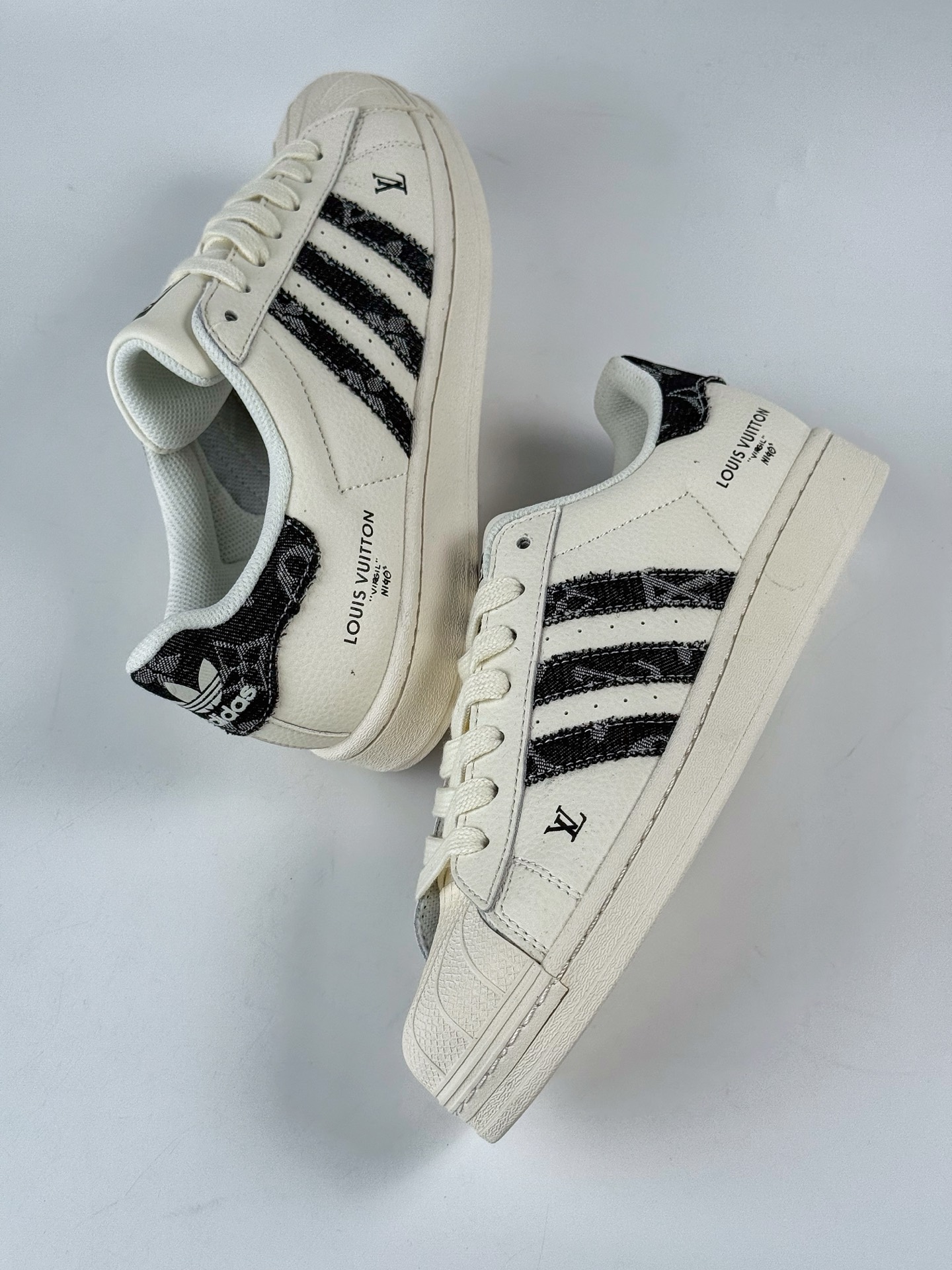 220 AD Originals Superstar x Louis Vuitton 白黑 SD6820